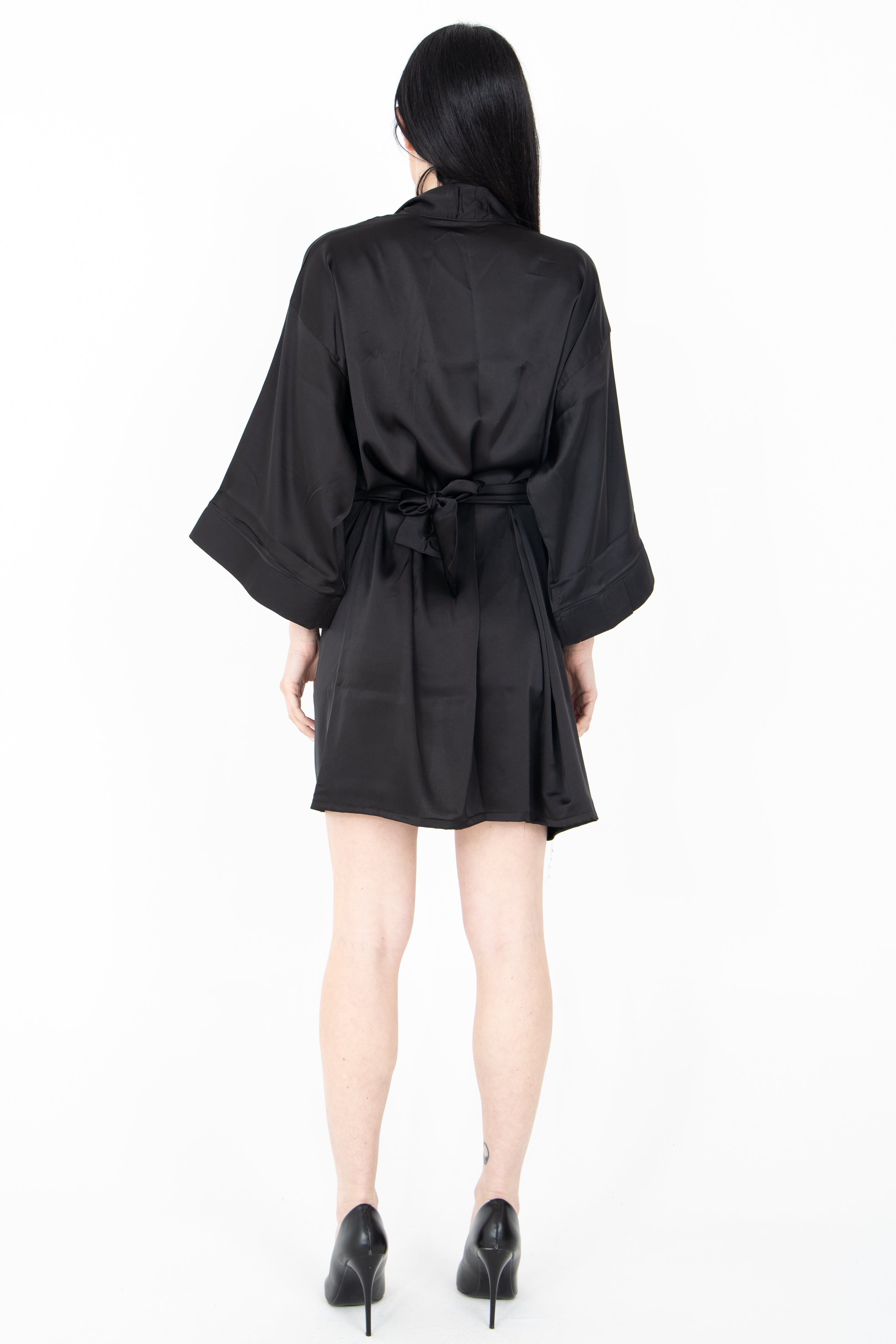 Kimono corto tinta unita in satin