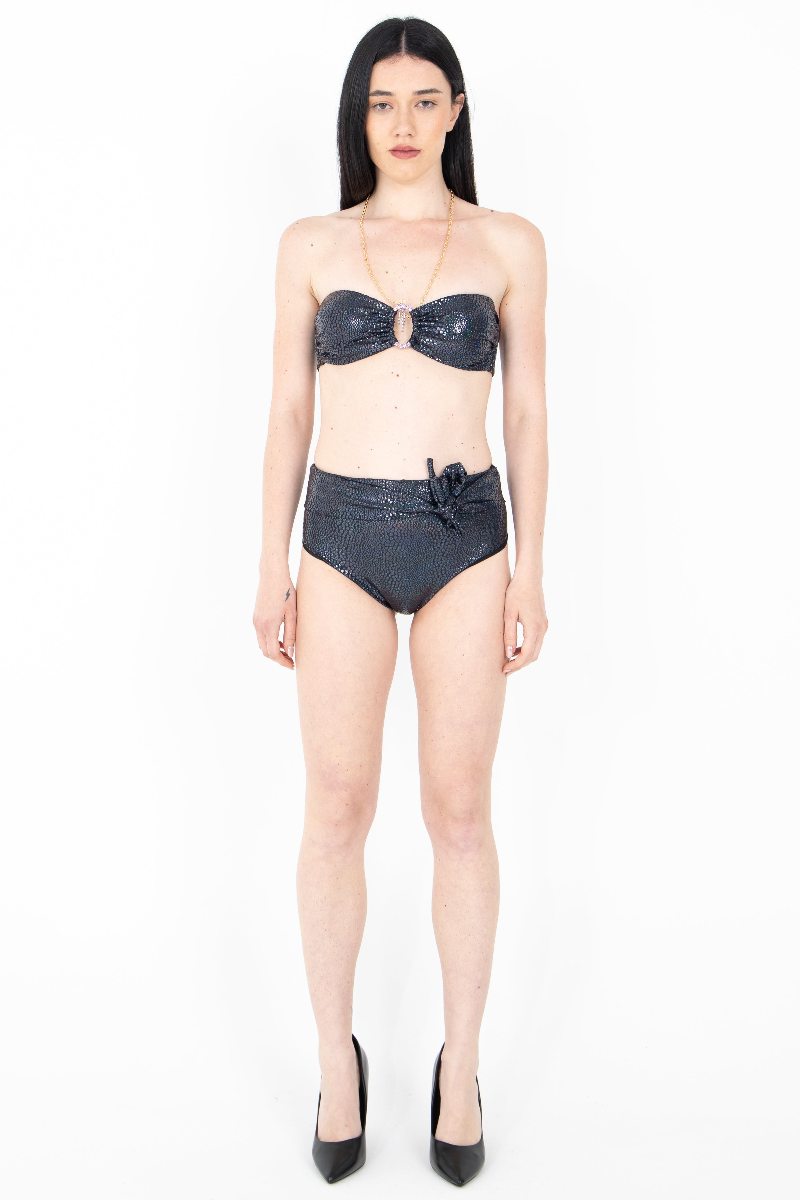 Costume bikini metallizzato con slip alto