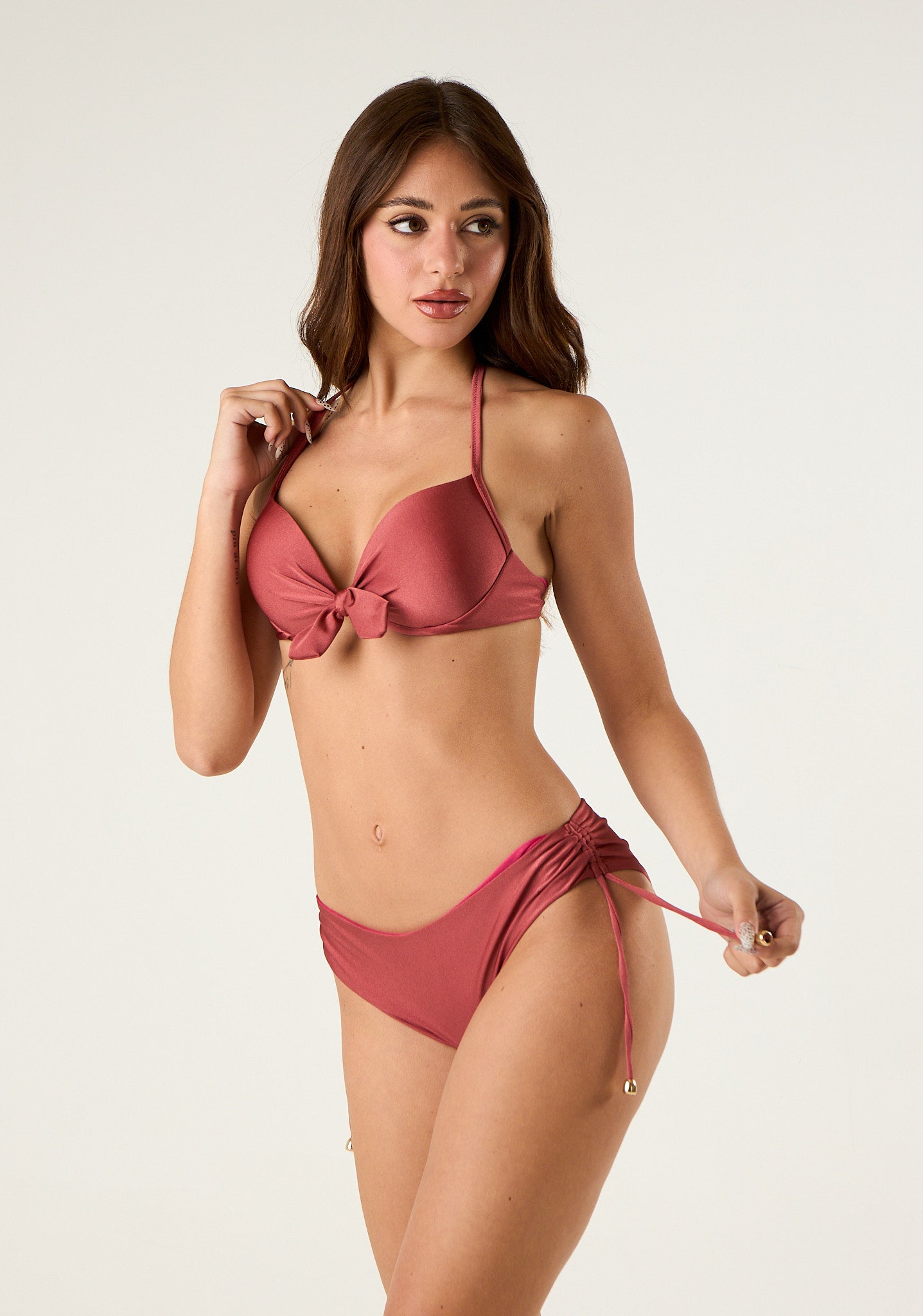 Costume bikini con nodo