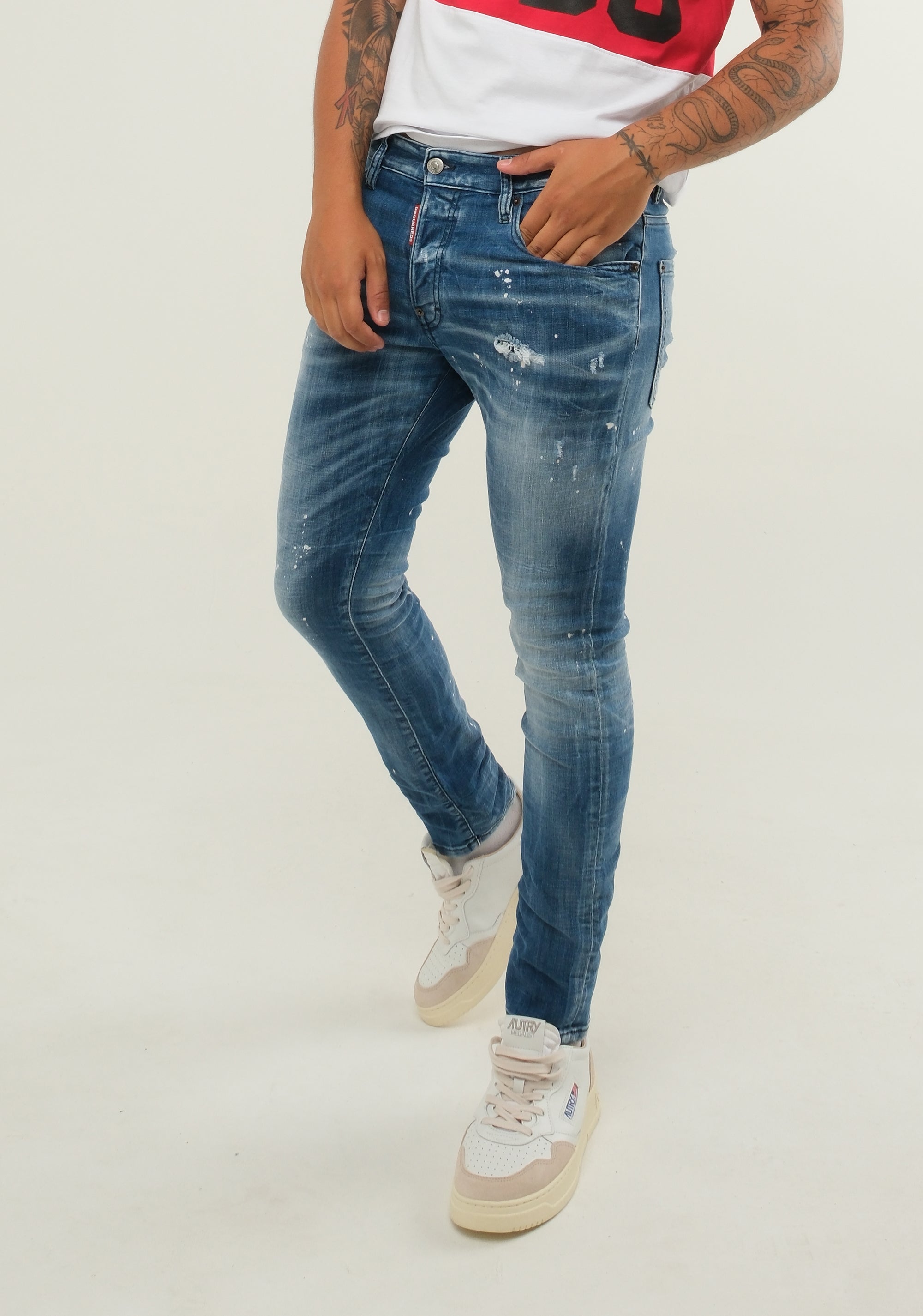 Jeans ad effetto invecchiato