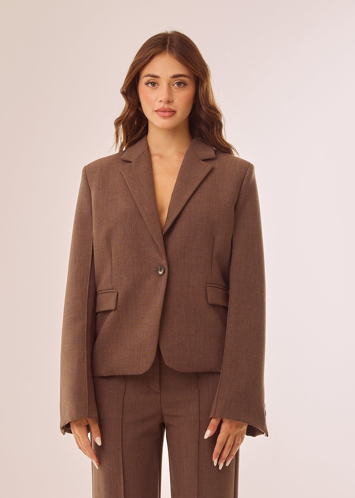 Giacca monopetto a taglio squadrato