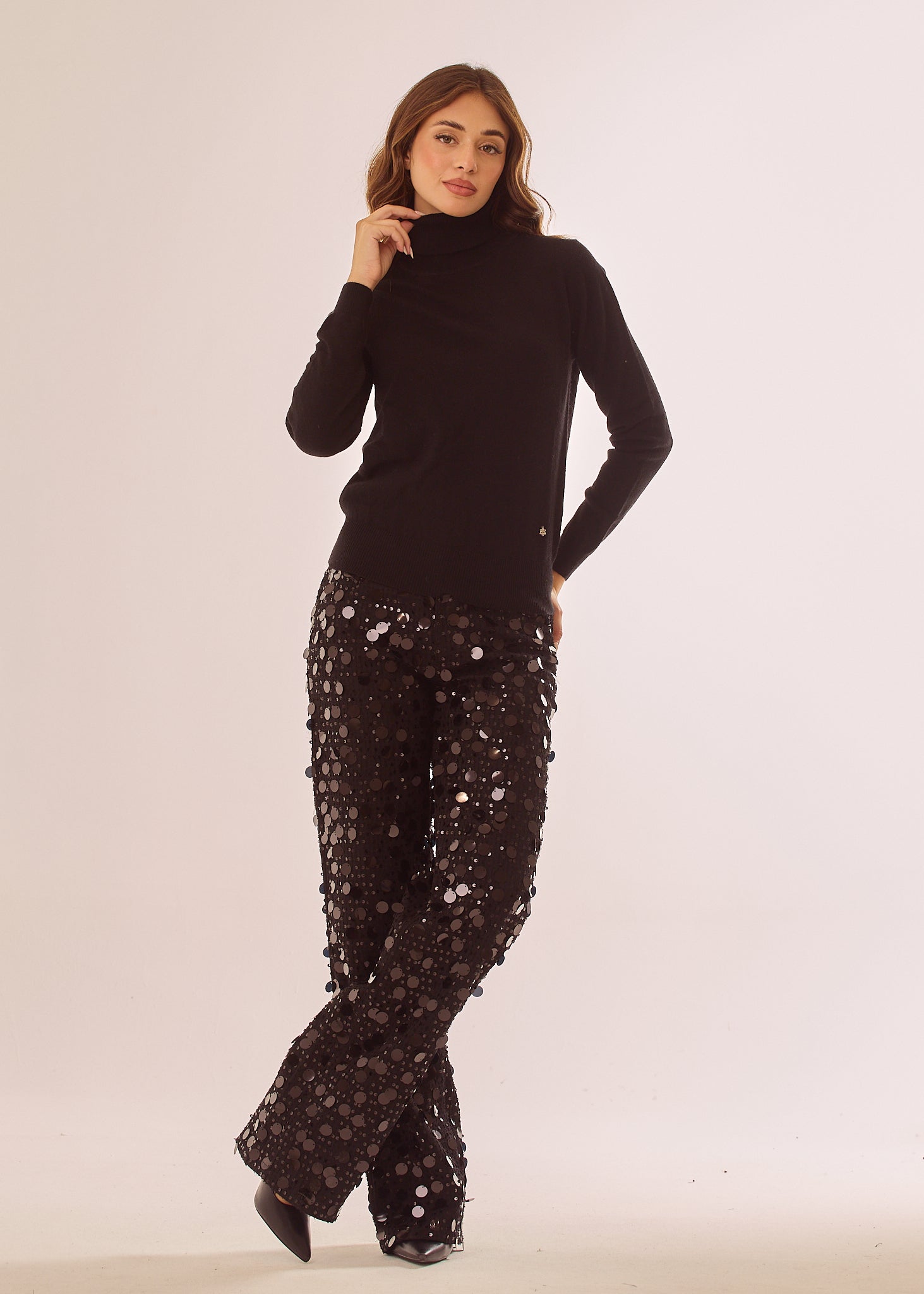 Jeans con paillettes grandi all over