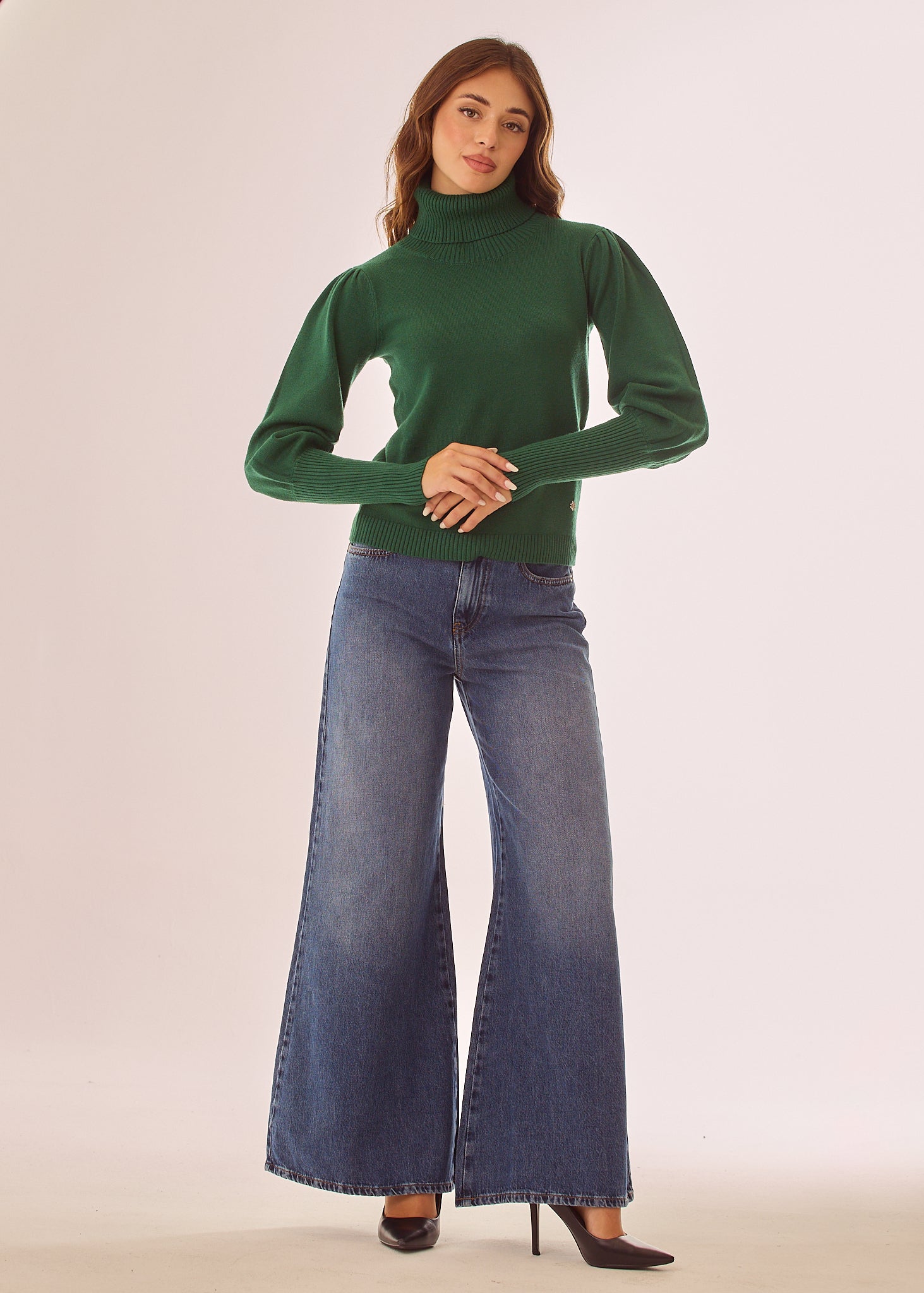 Maglia dolcevita con maniche lunghe a sbuffo