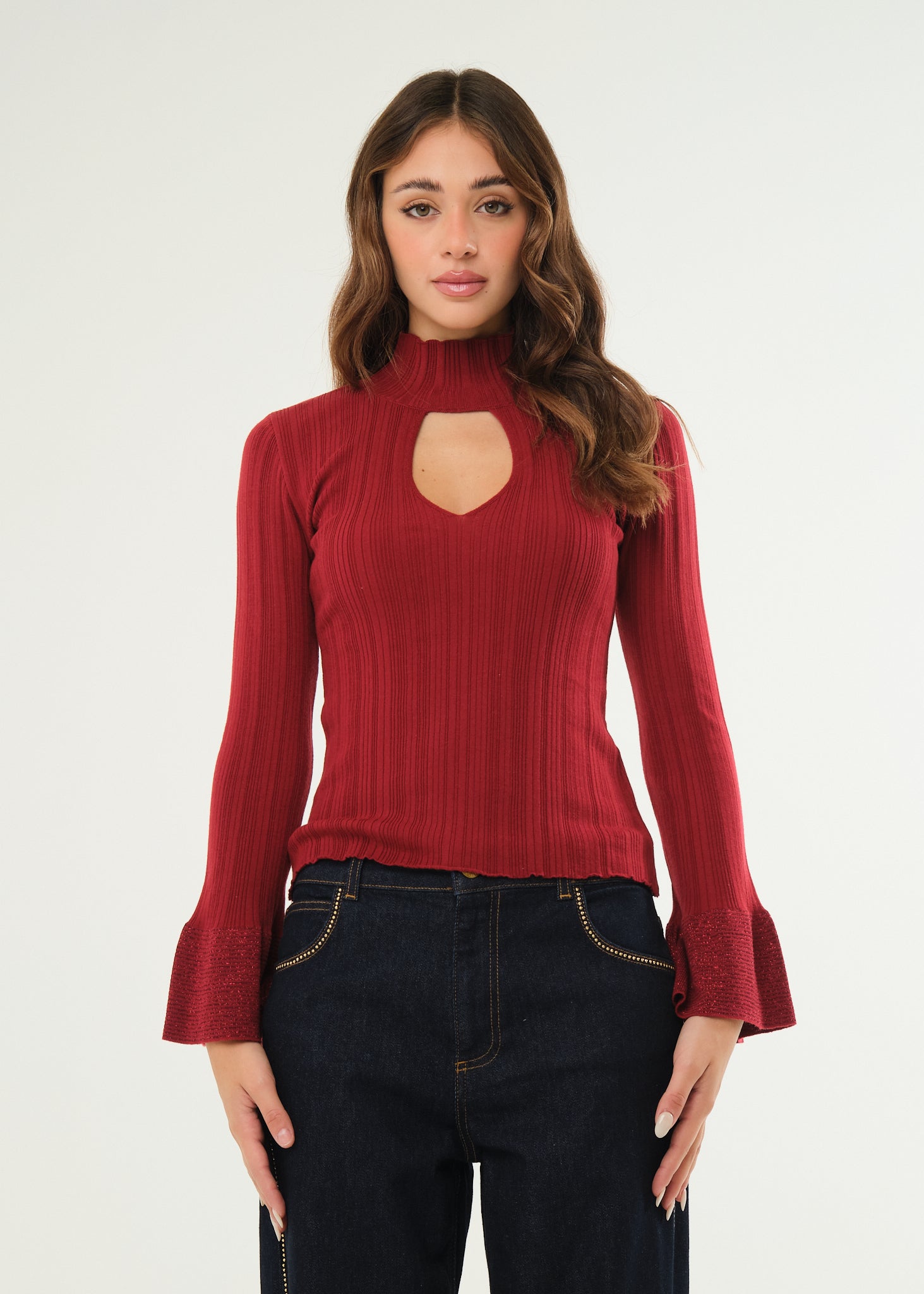 Maglia a costine con cut out frontale