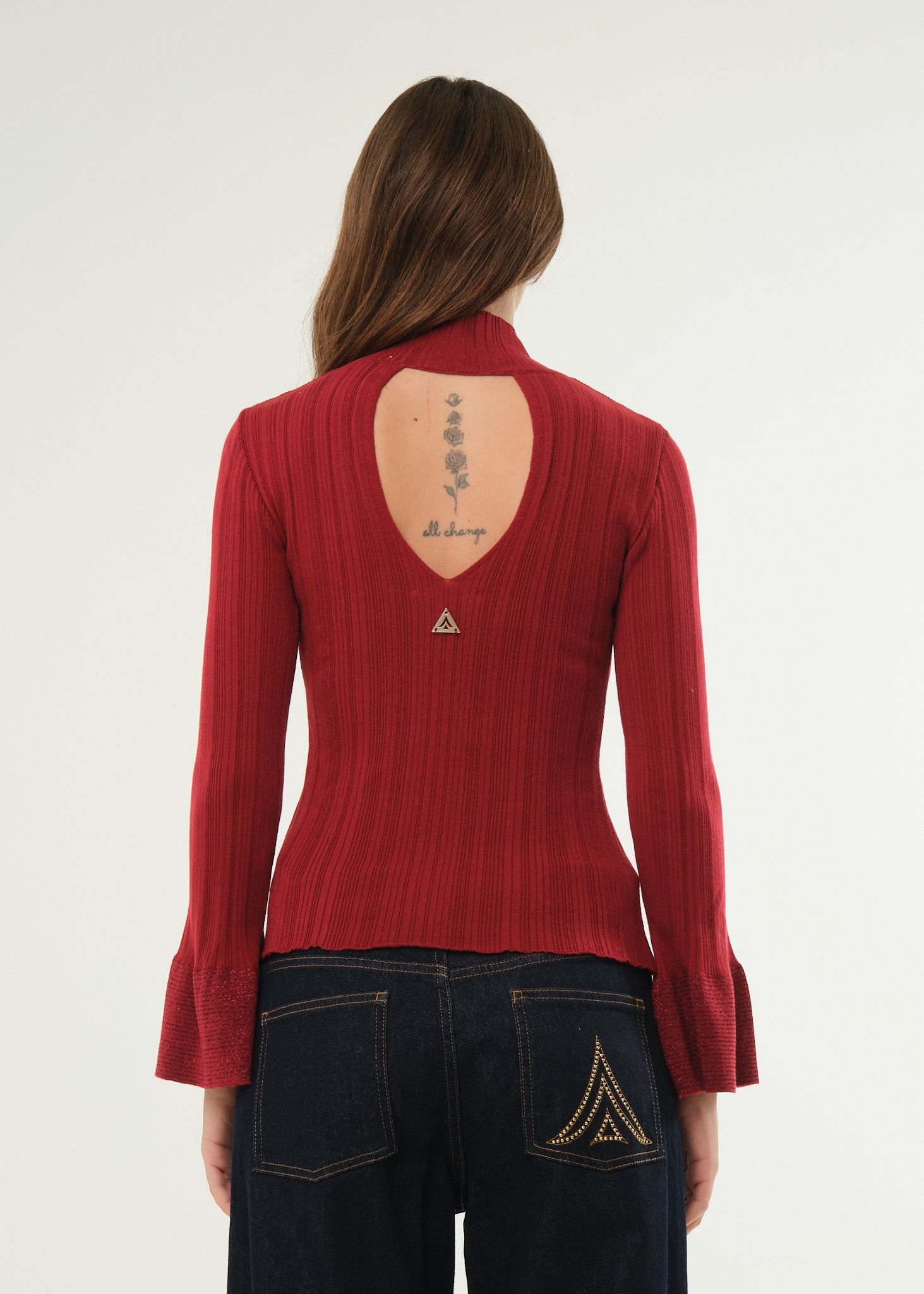 Maglia a costine con cut out frontale