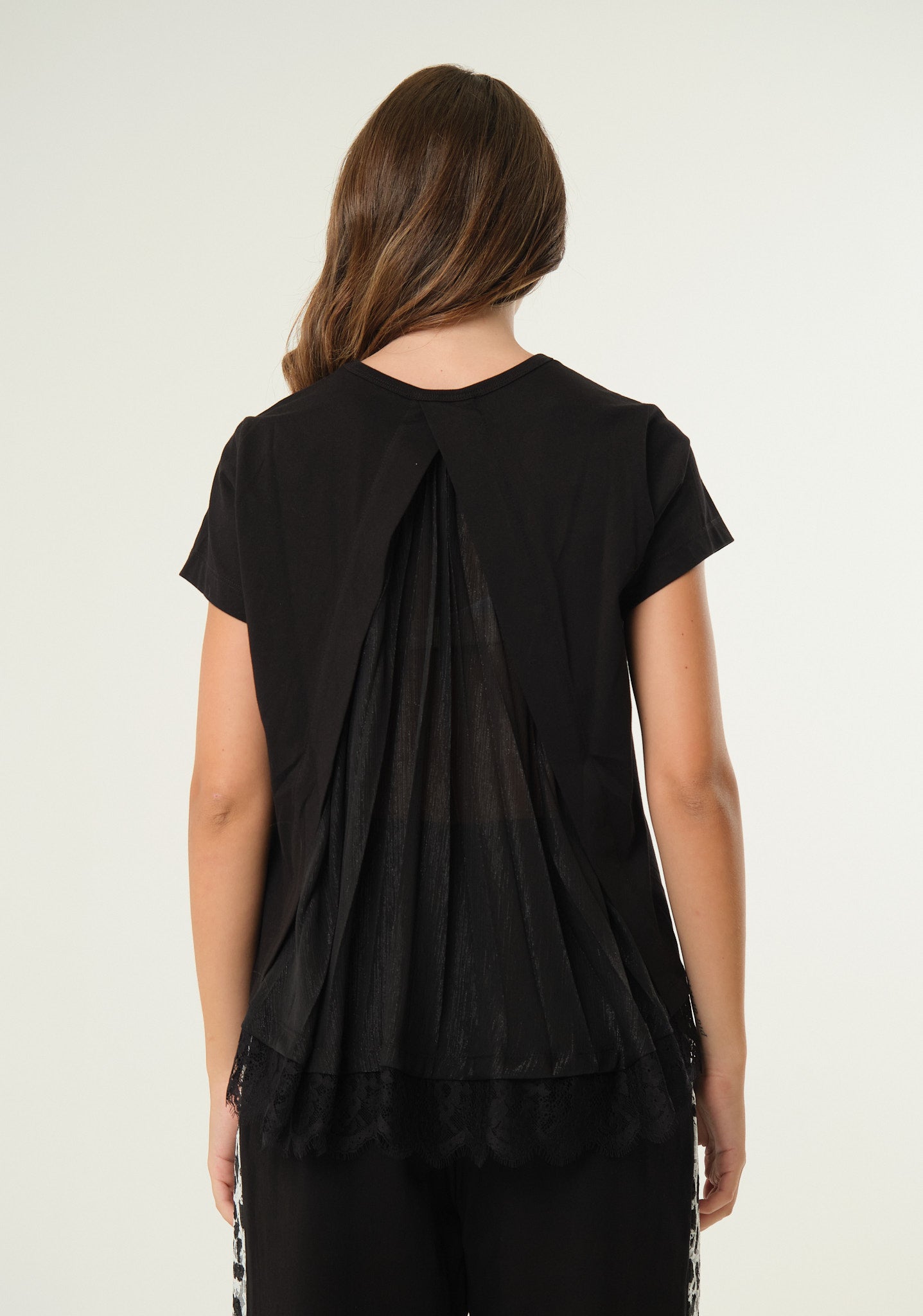 T-shirt con inserto plisse'