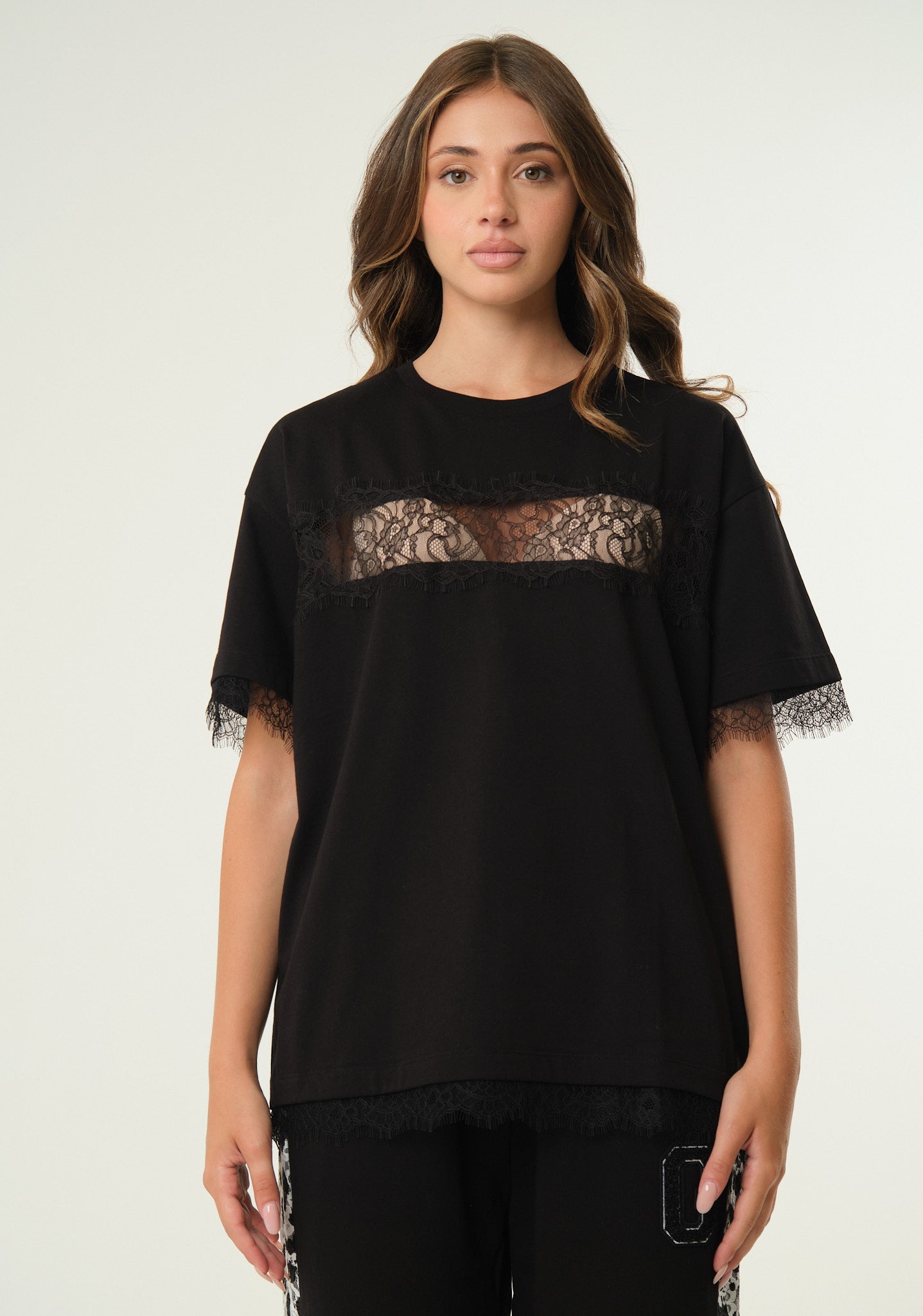 T-shirt con trasparenze in pizzo