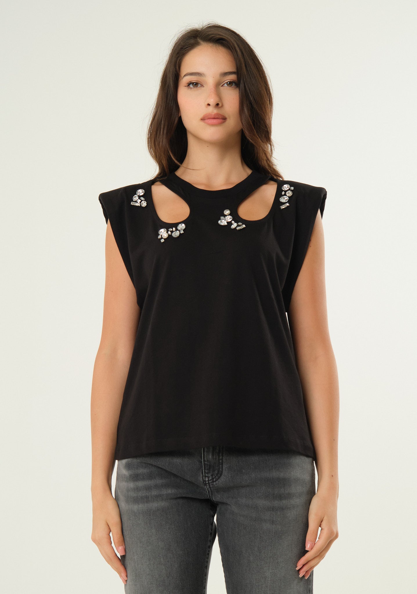 T-shirt smanicata con aperture