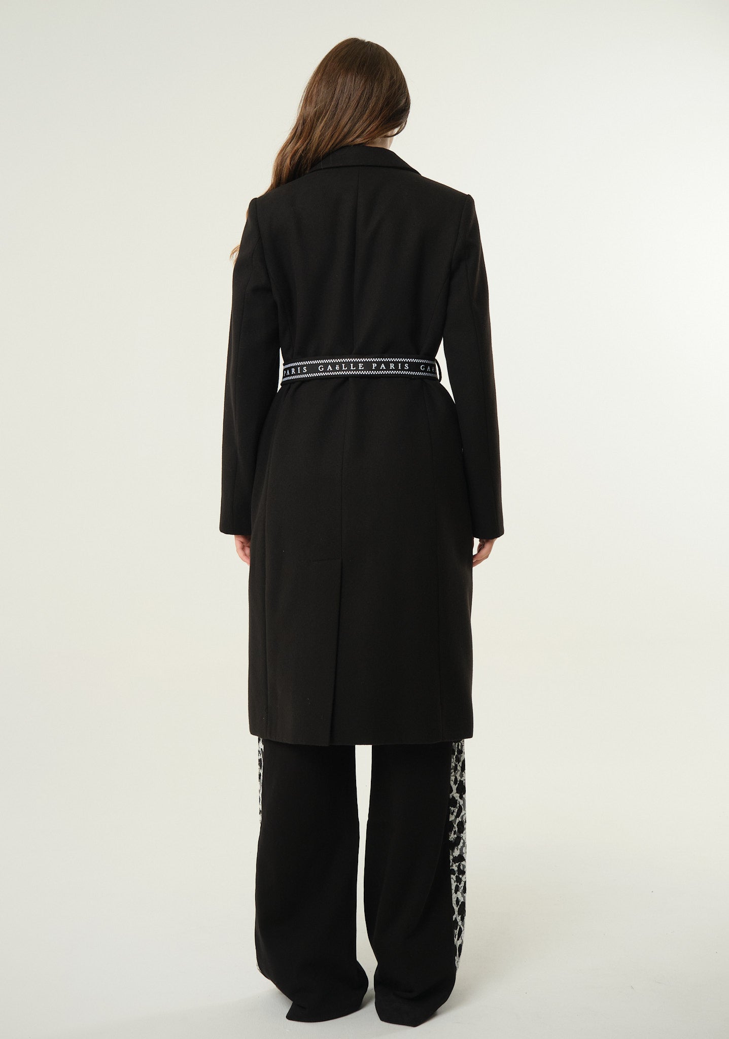 Cappotto monopetto con cintura logata