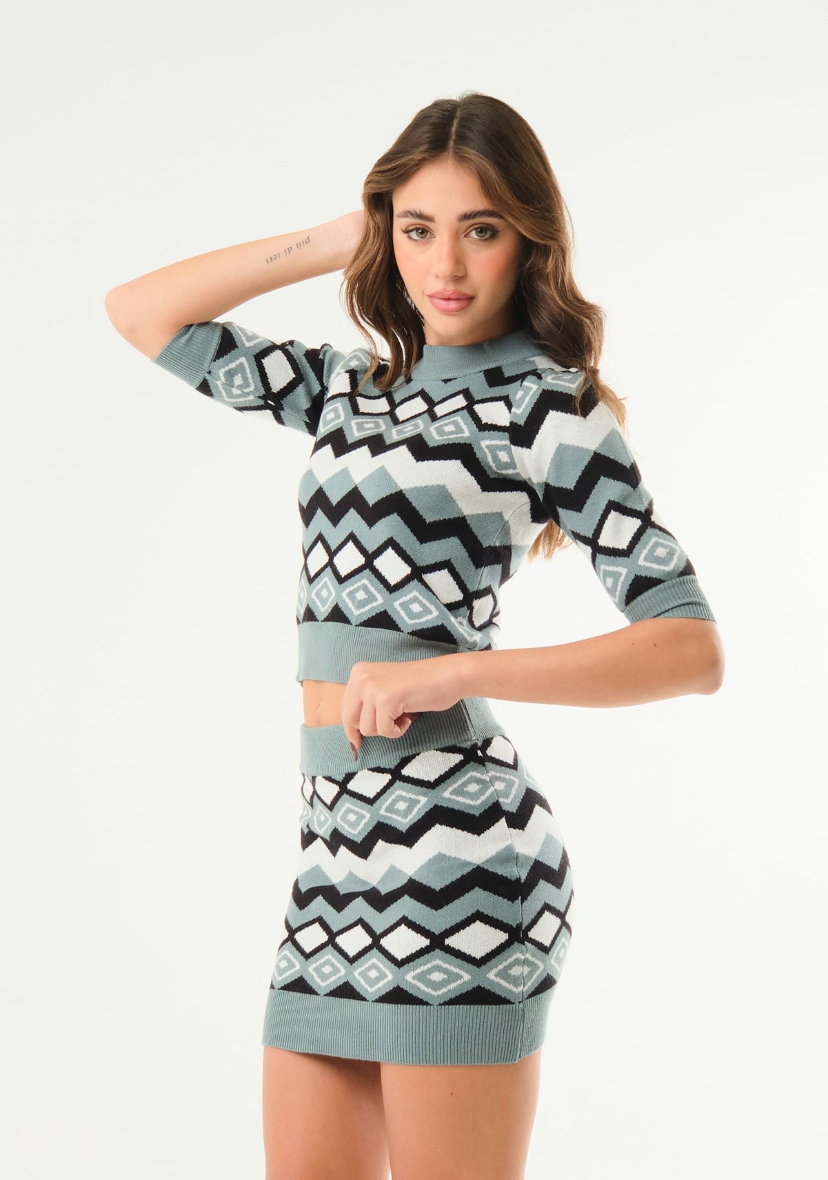 Maglia crop a fantasia