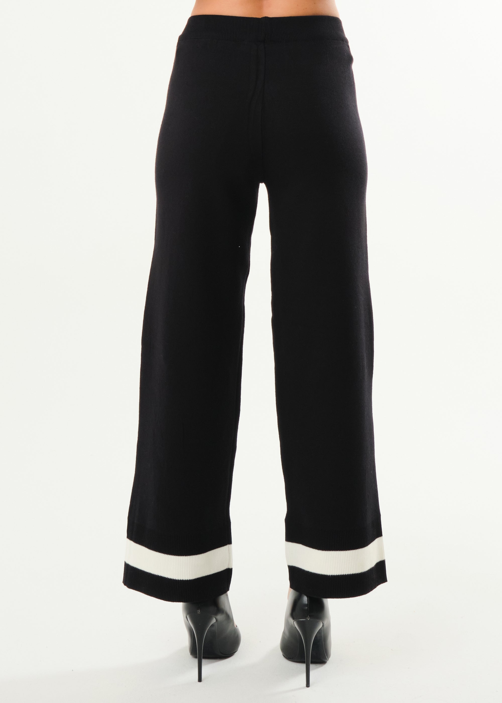 Pantalone con profili a contrasto