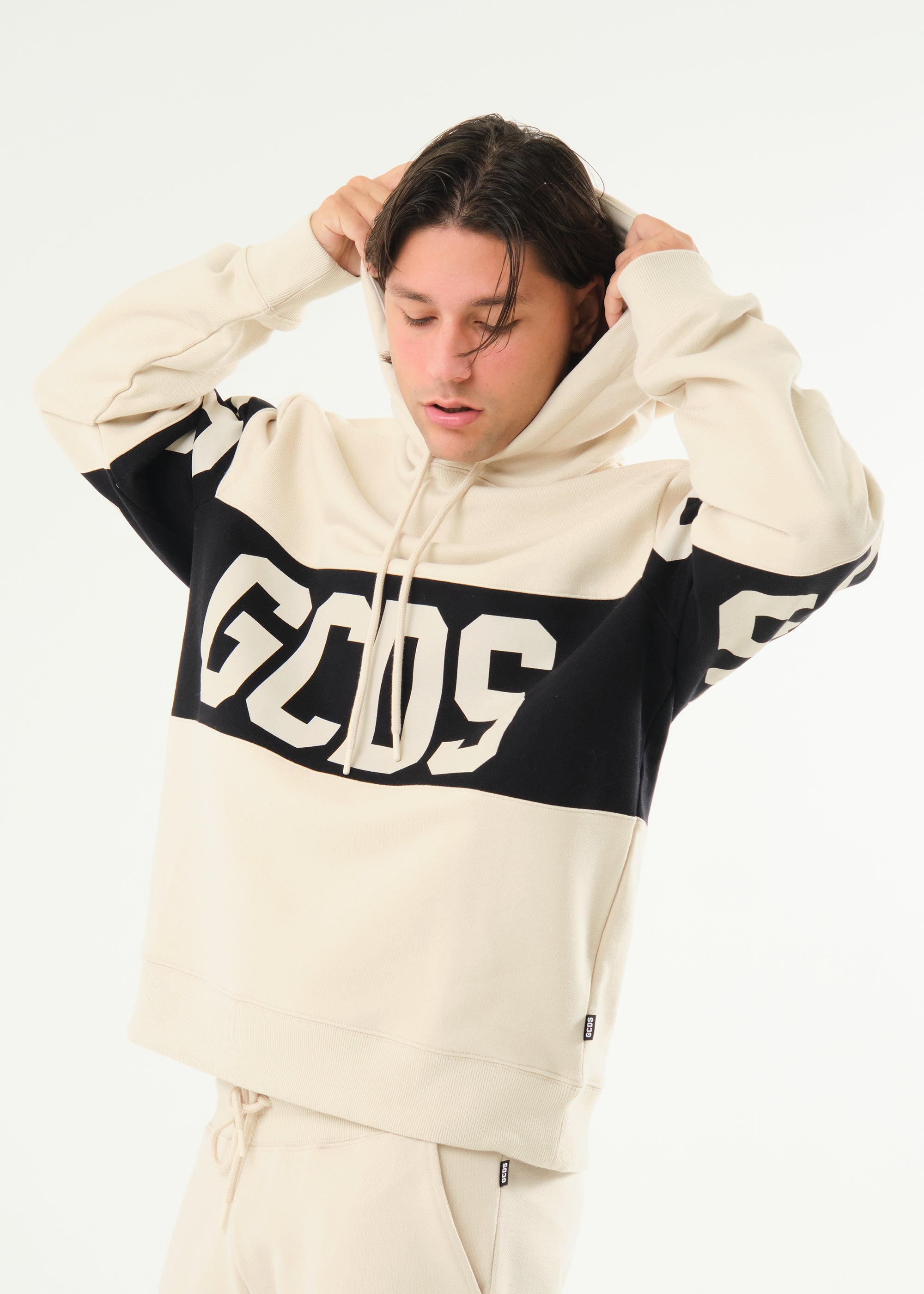 Felpa basic con cappuccio