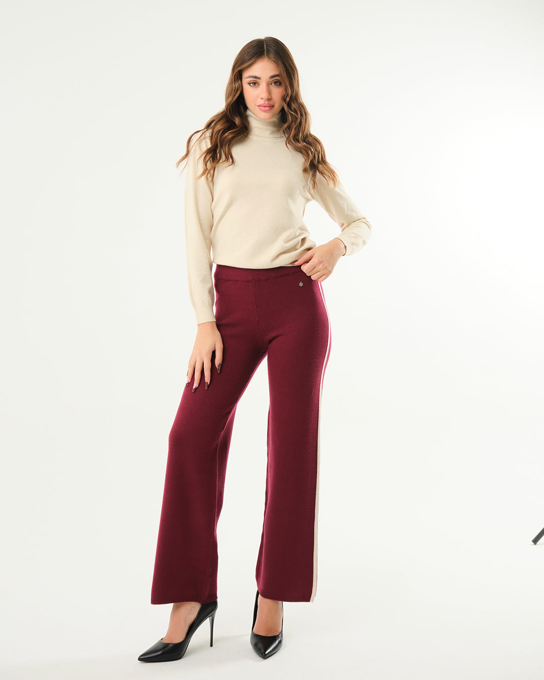 Pantalone con bande laterali