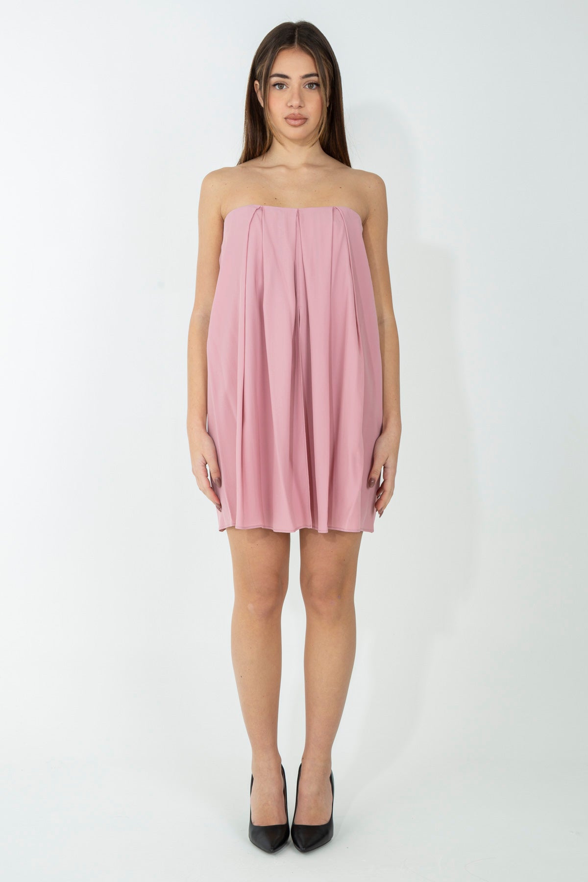 Abito corto a pieghe