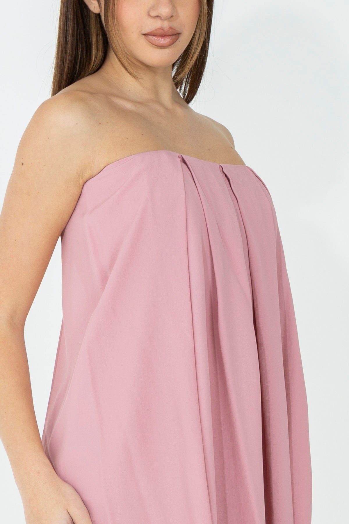 Abito corto a pieghe