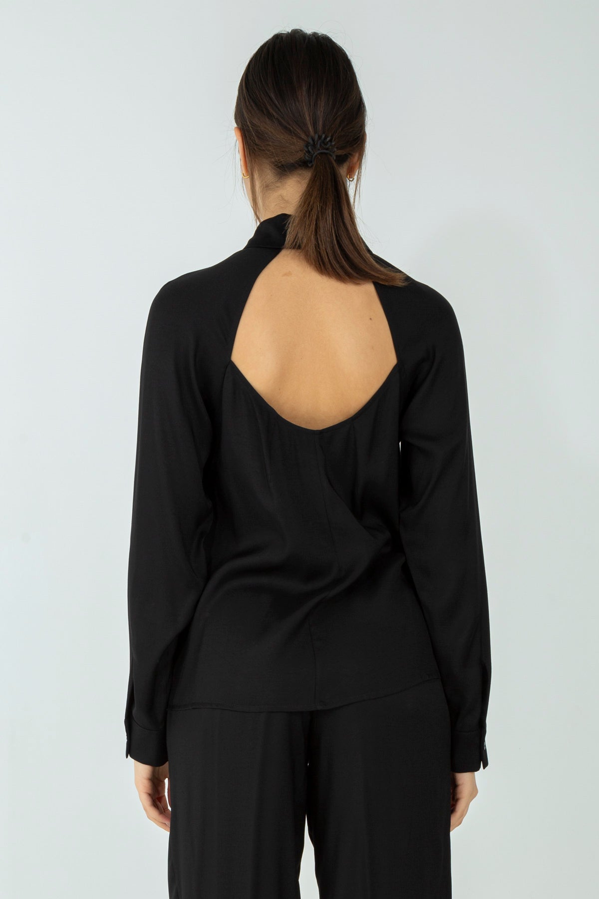 Camicia apertura posteriore