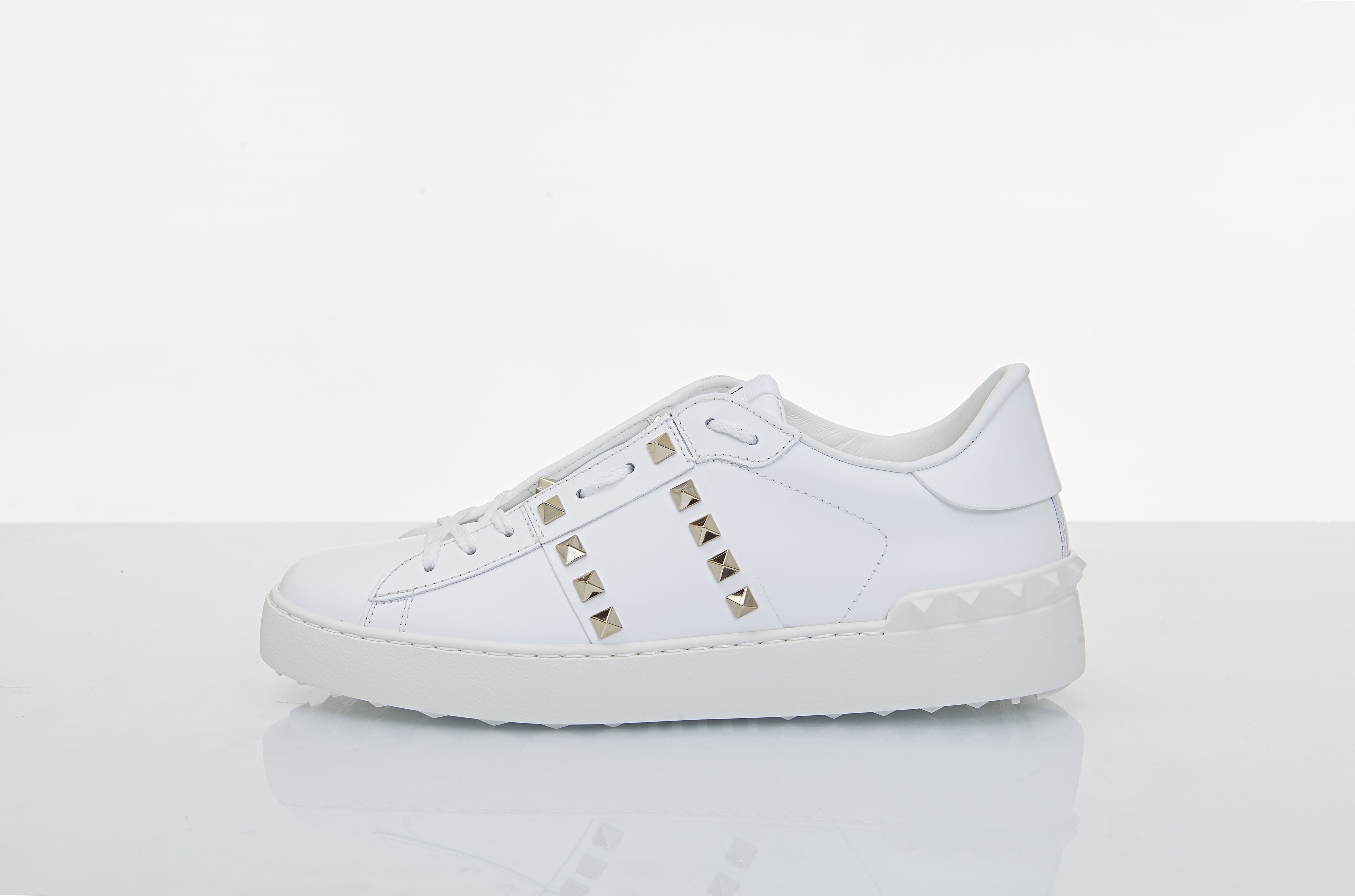 VALENTINO Gold rockstud sneakers