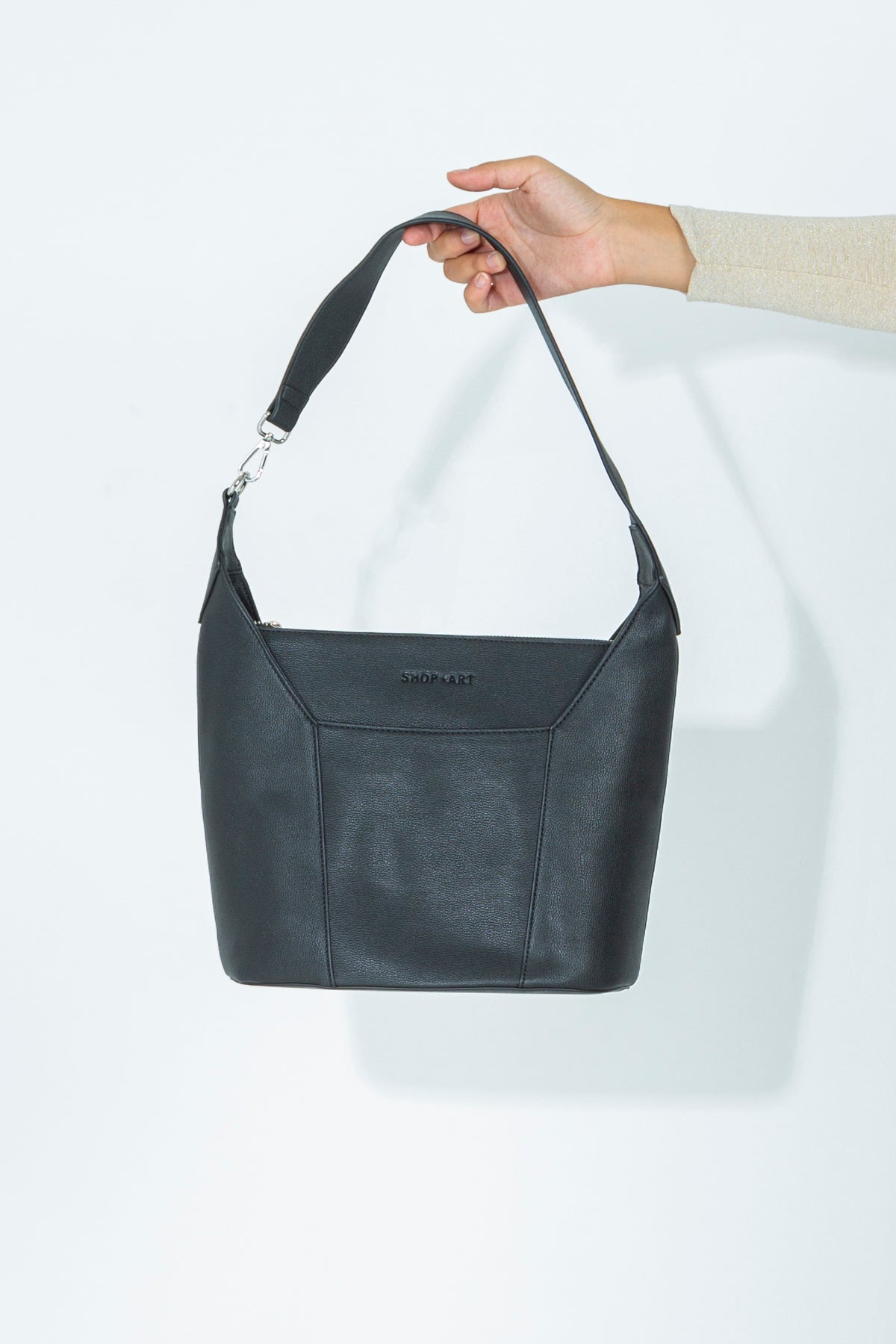 Medium shoulder bag