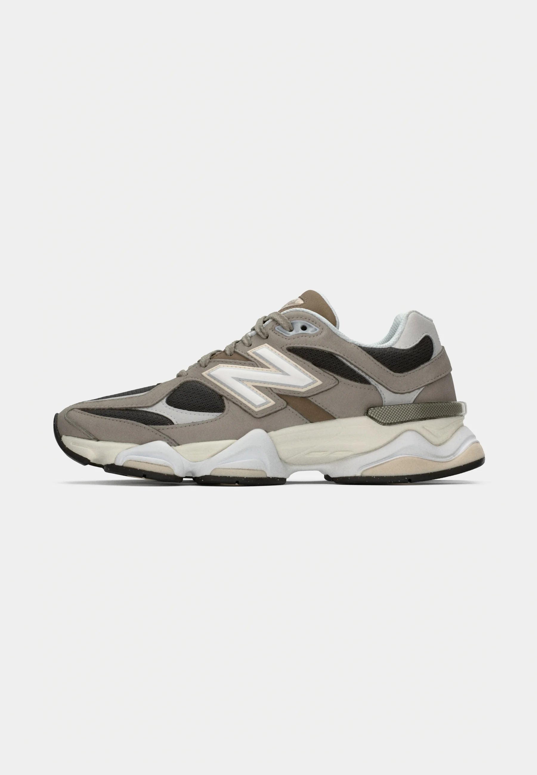 Sneakers U9060