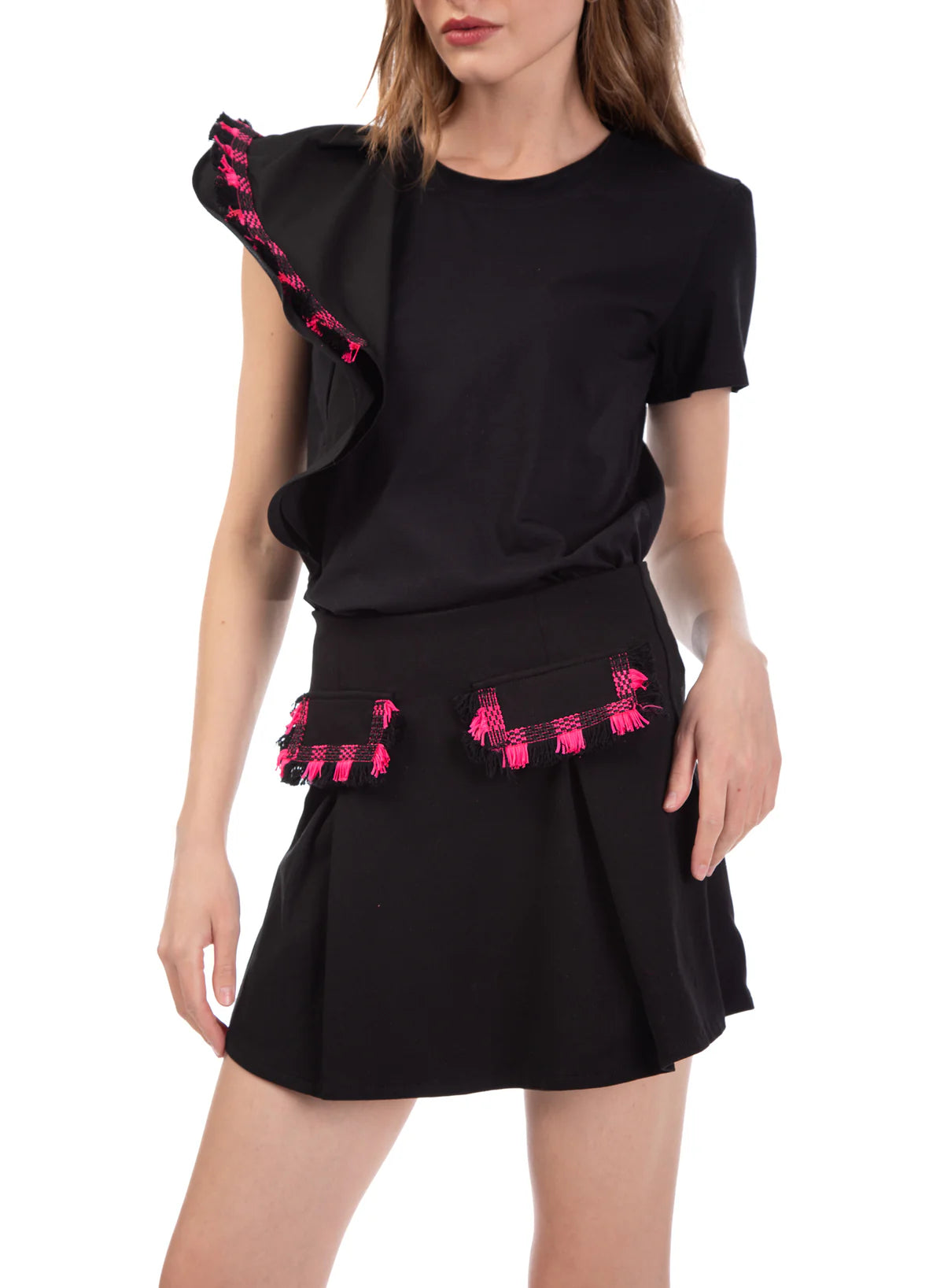 T-shirt con volant e frange