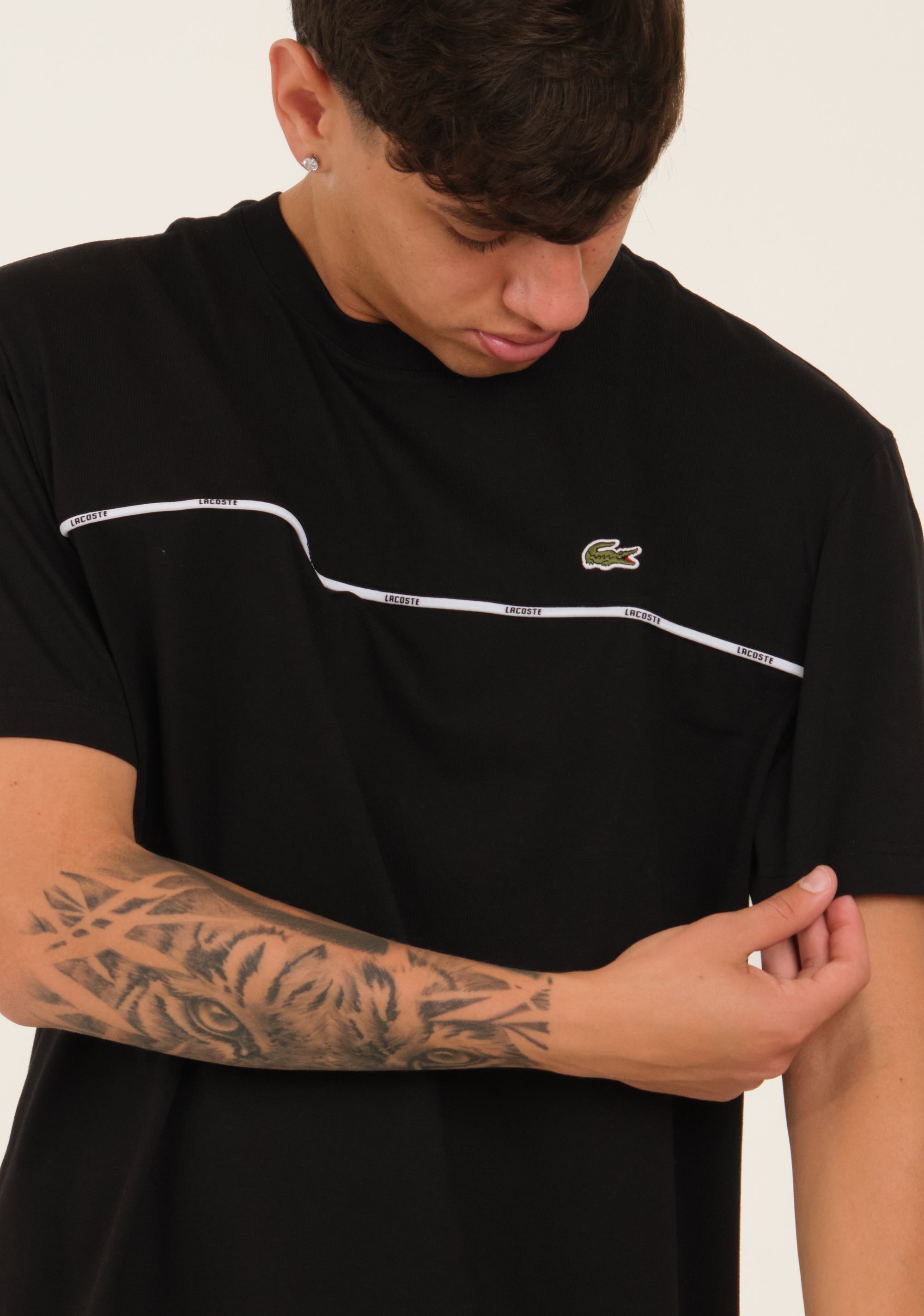 T-shirt in jersey con bordo