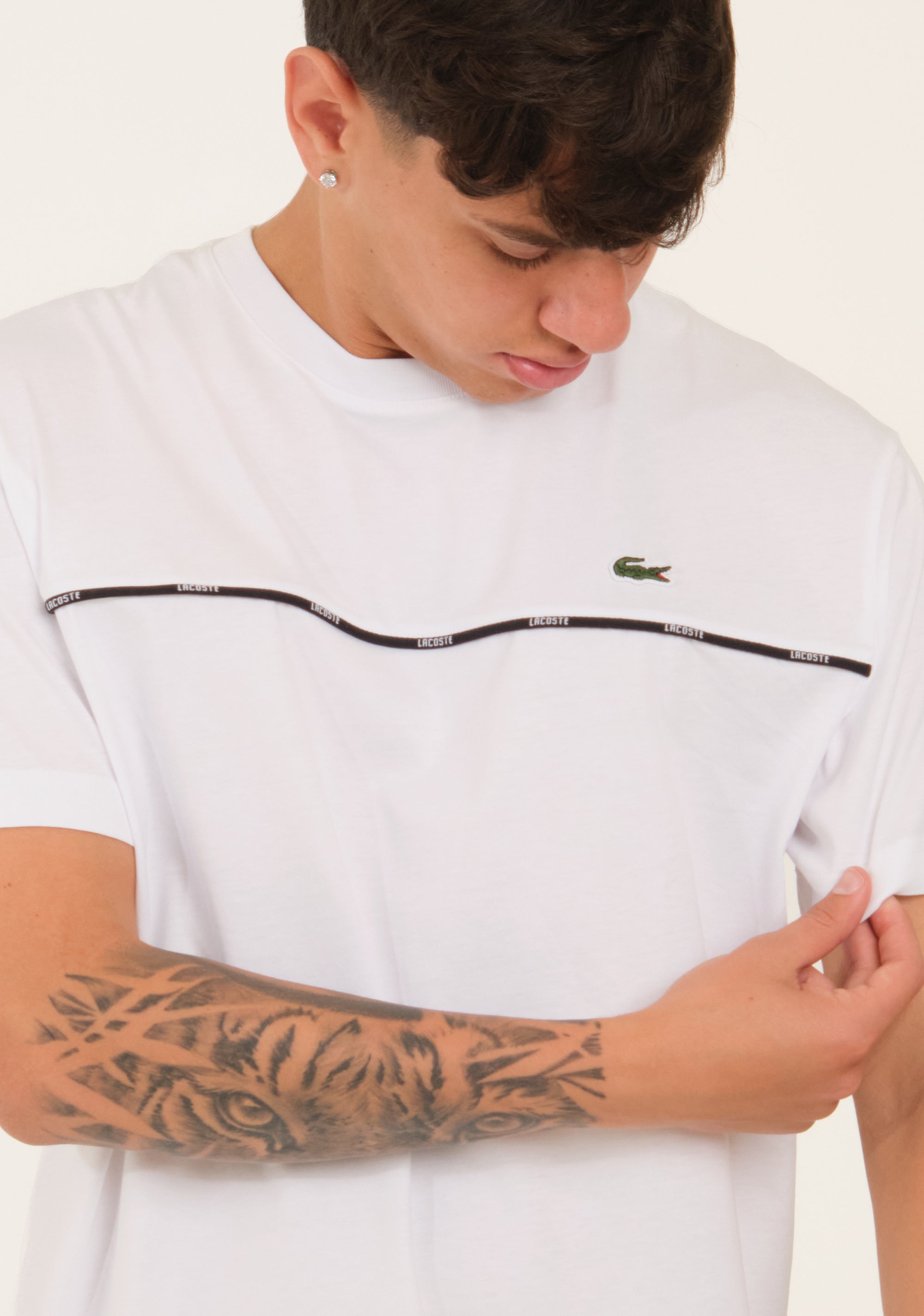T-shirt in jersey con bordo