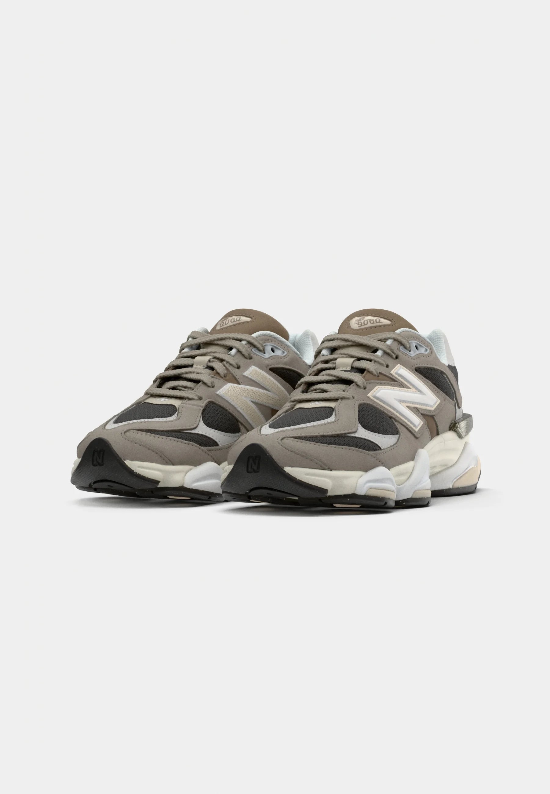 Sneakers U9060