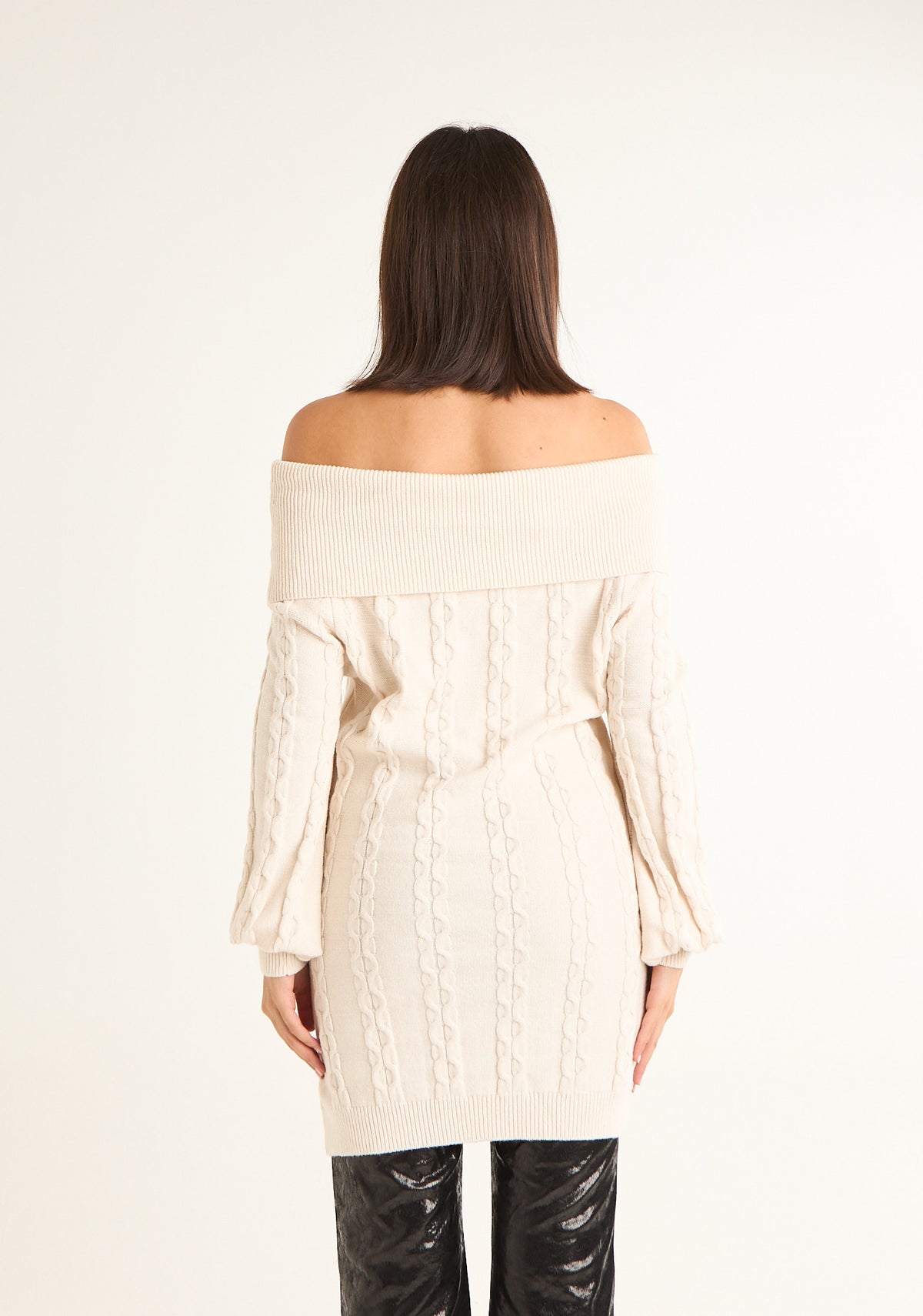 Pullover allungato con scollo shiffer