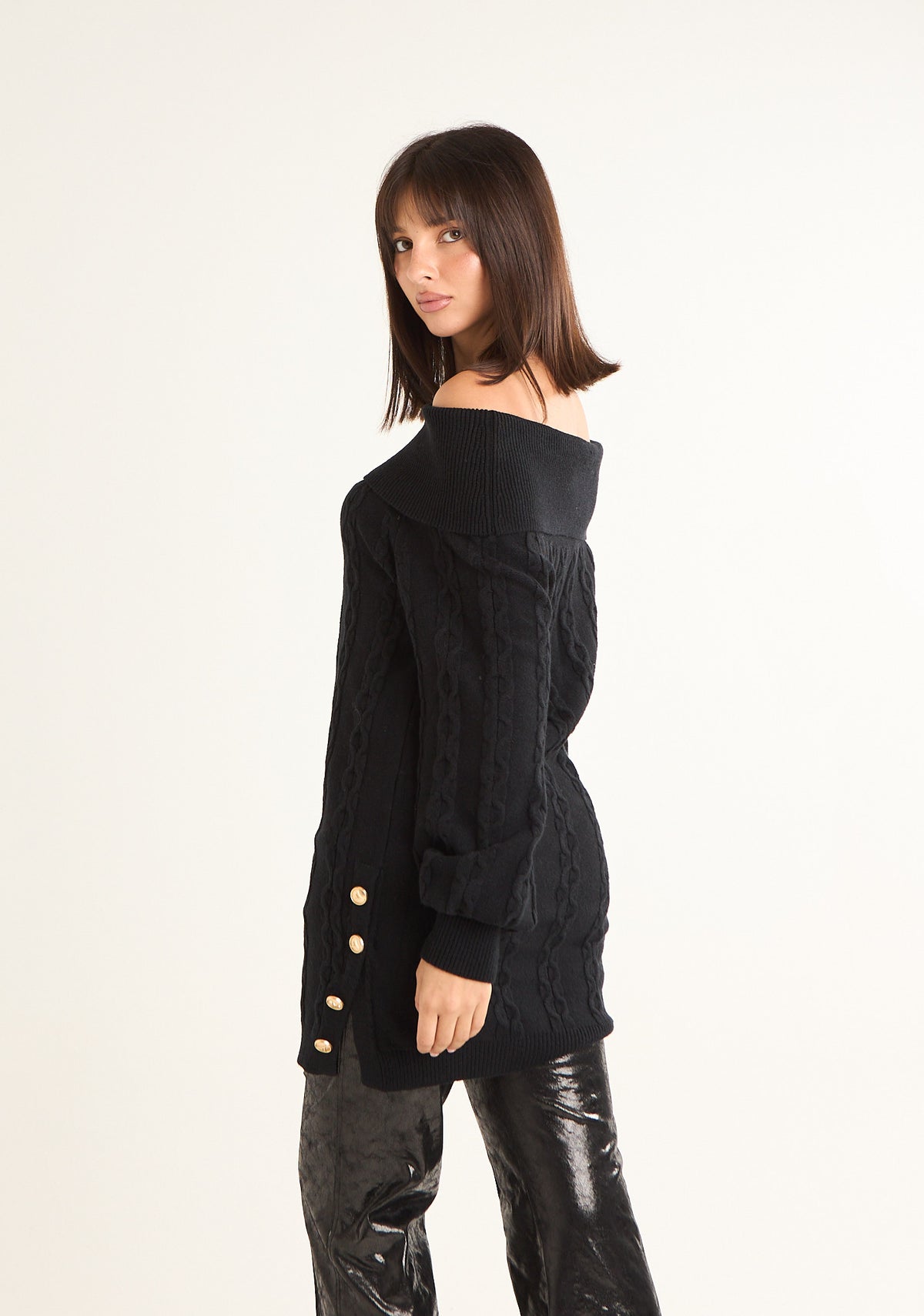 Pullover allungato con scollo shiffer