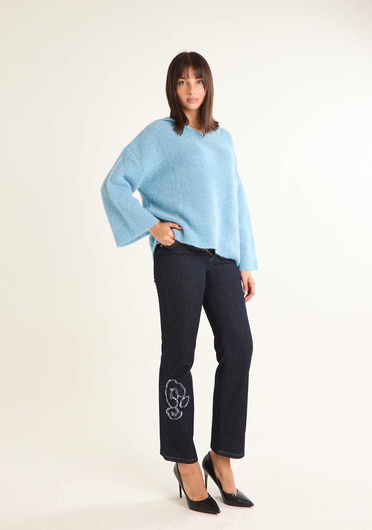 Jeans con ricami