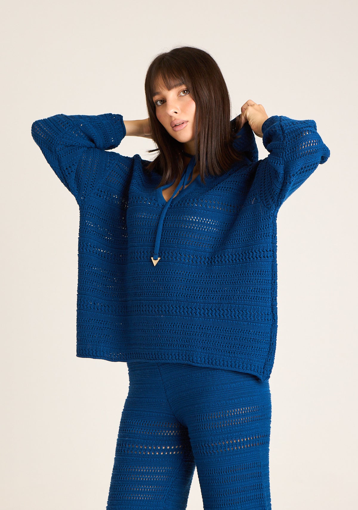 Maglia in filo con cappuccio