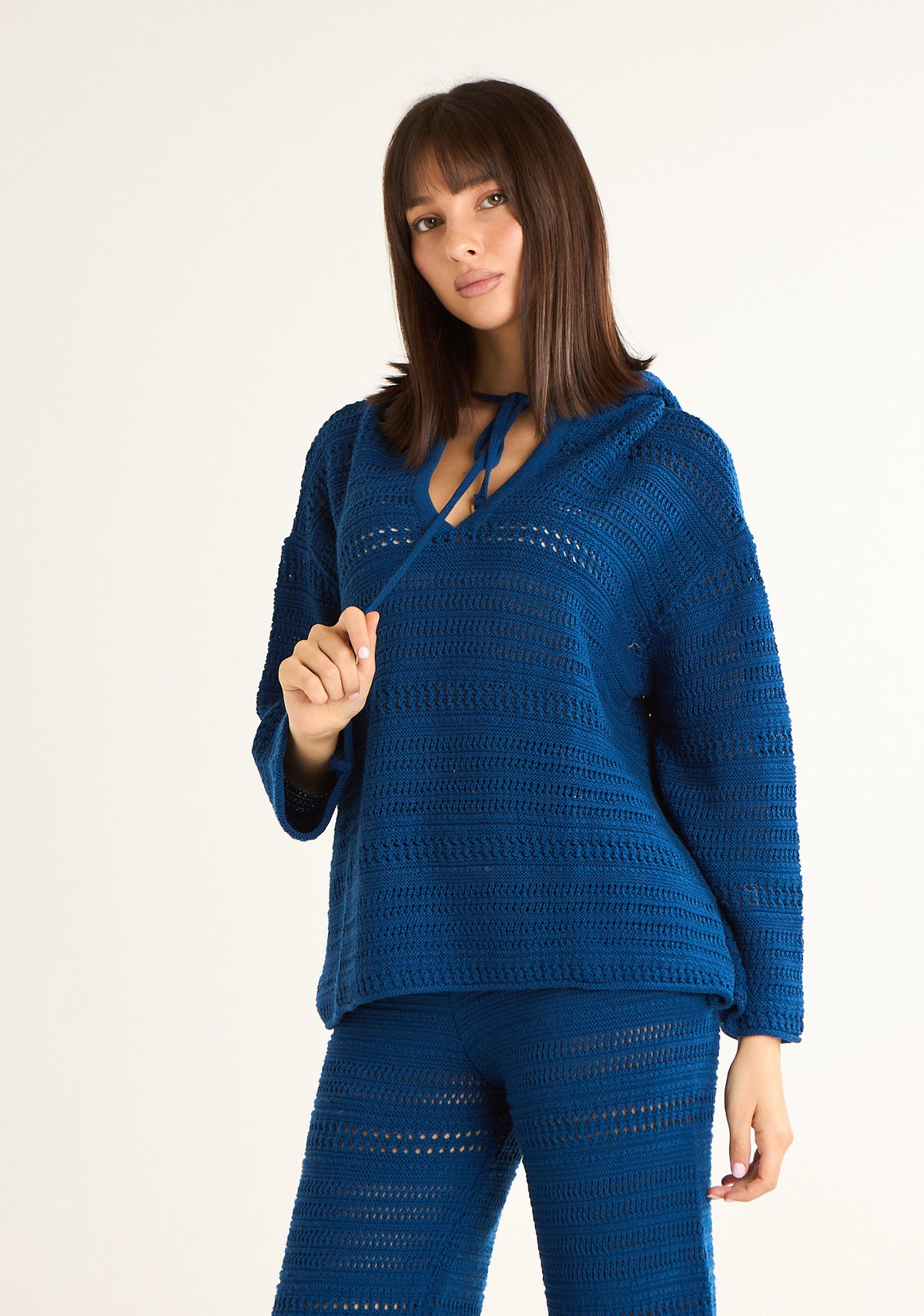 Maglia in filo con cappuccio