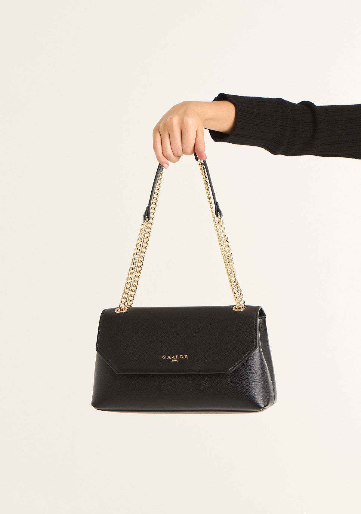 Borsa regular bottolato con manici a catena