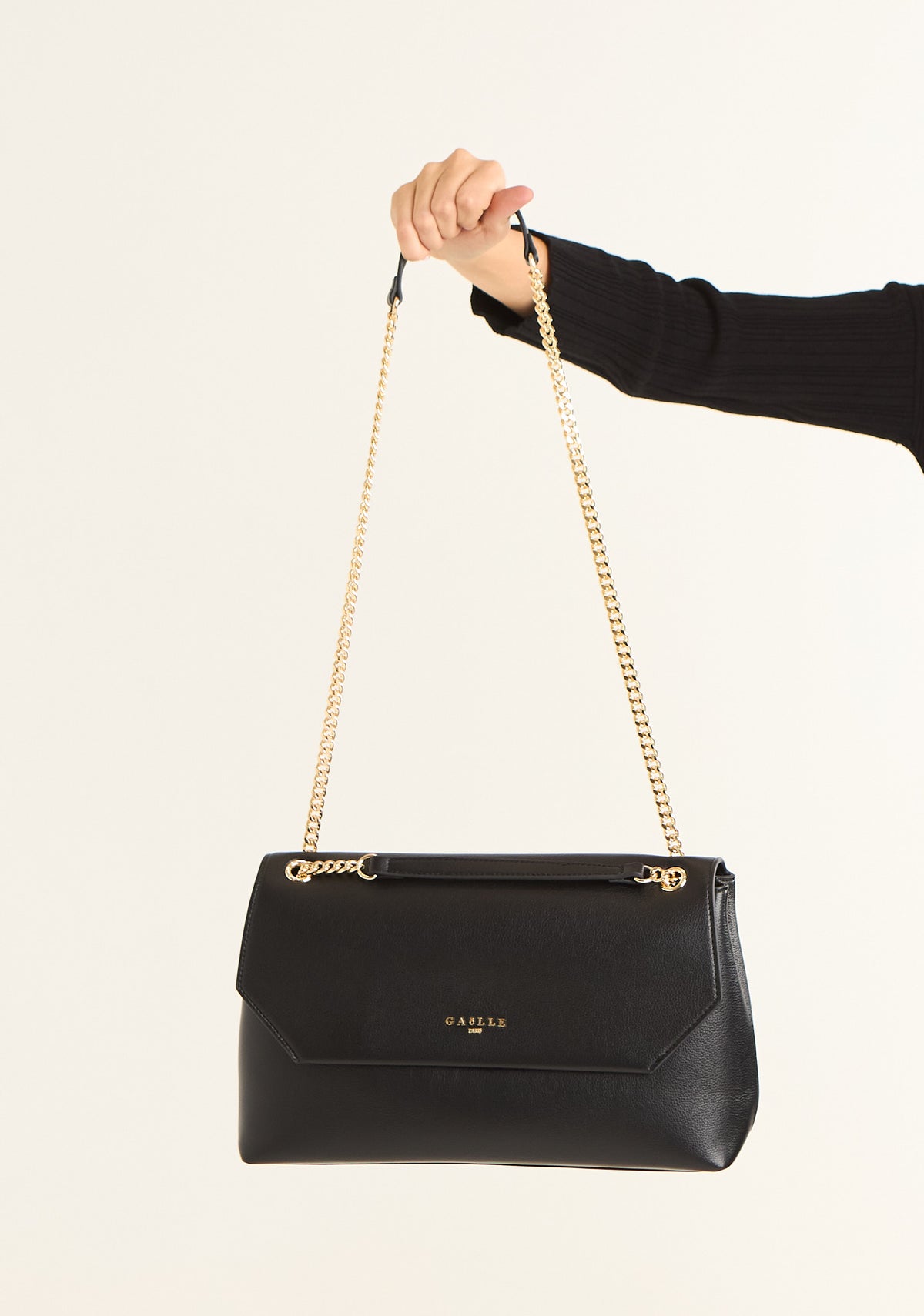 Borsa maxi a spalla con tracolla a catena