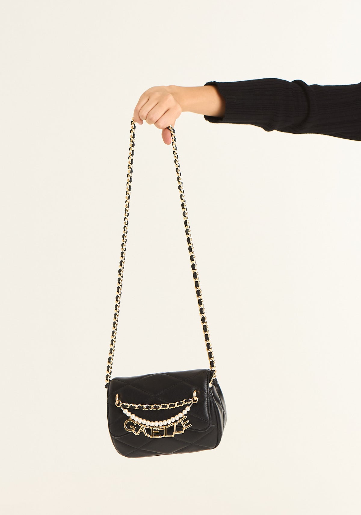 Borsa mini con perle e charms