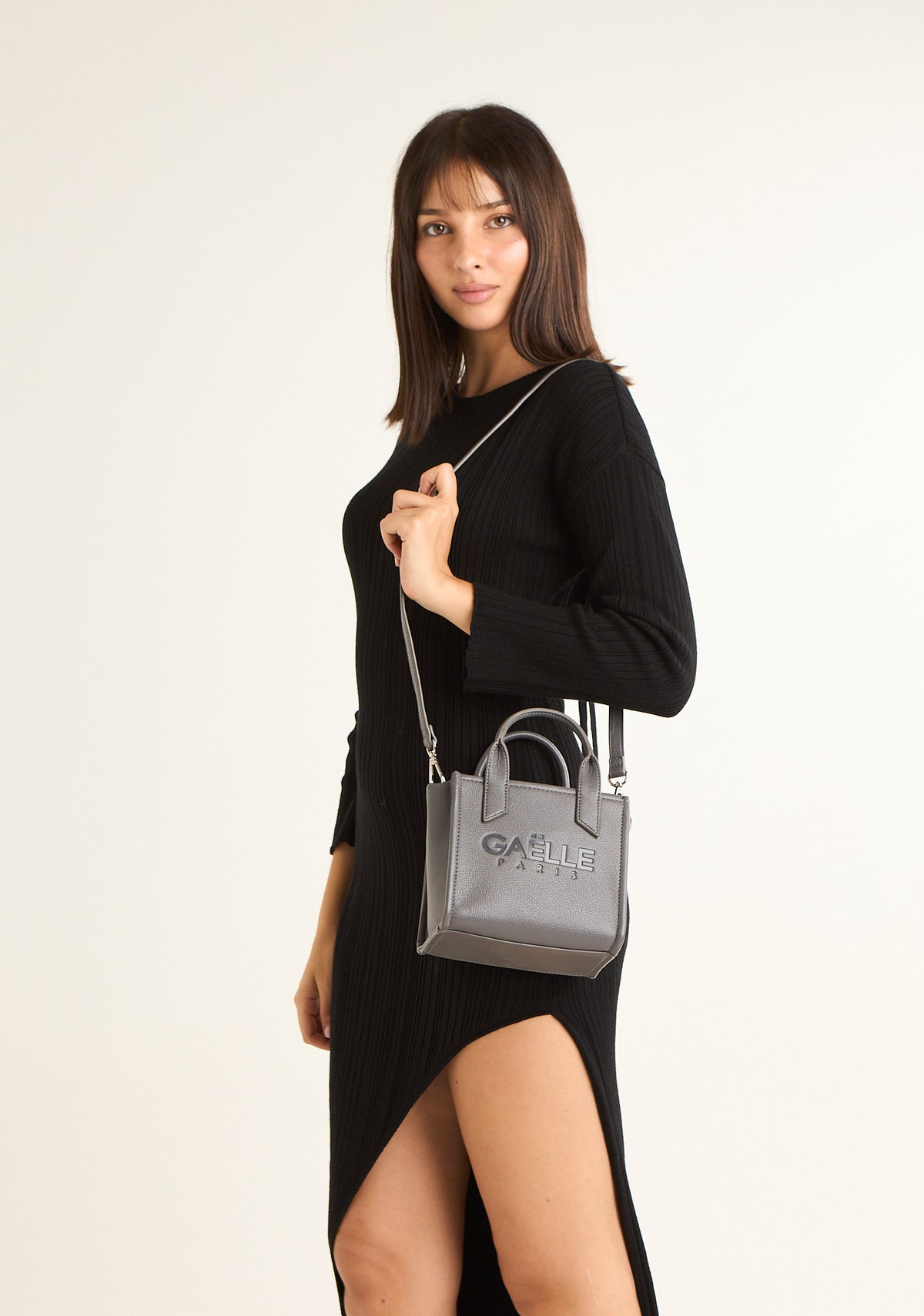 Borsa mini a mano con maxilogo
