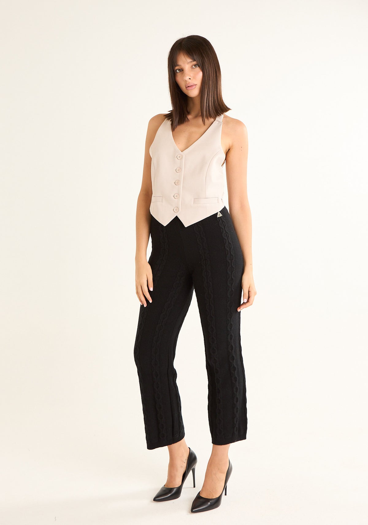 Pantalone in maglia con lavorazione a trecce