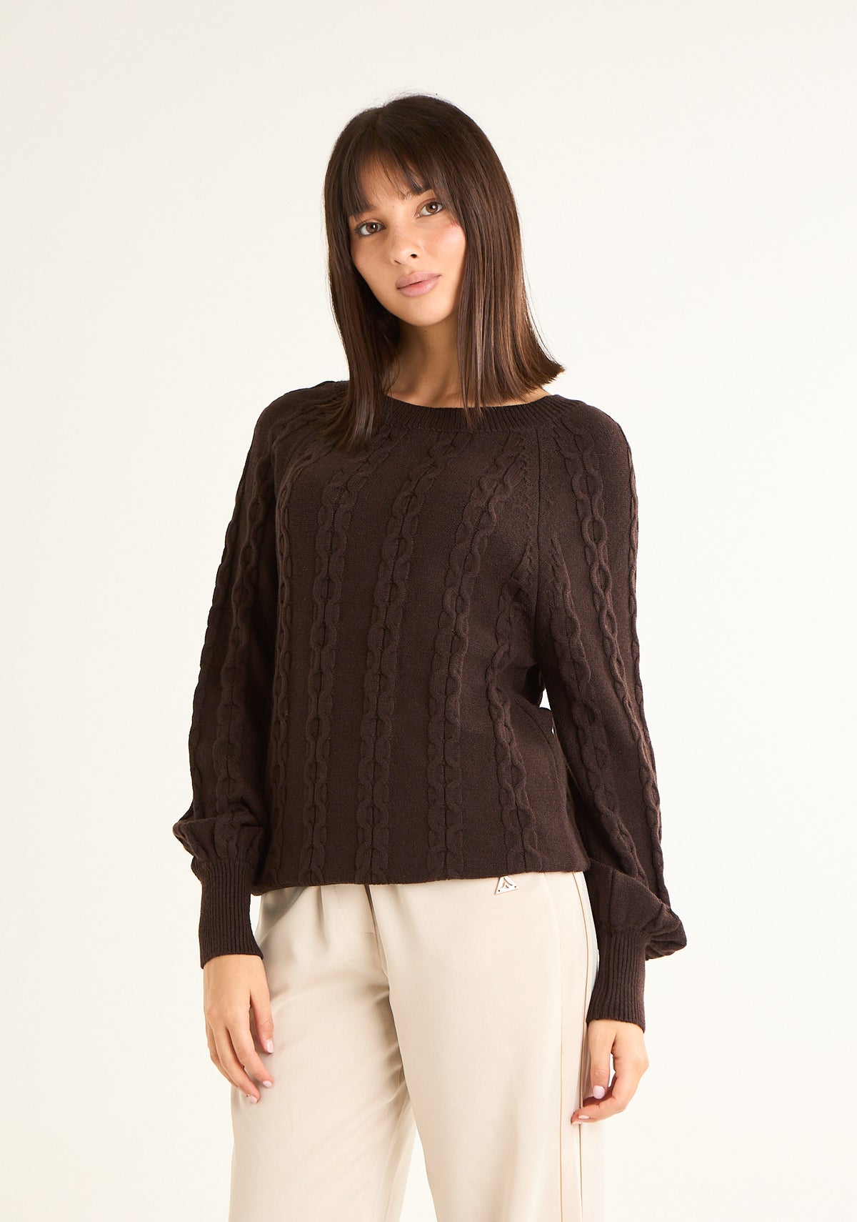 Maglione con lavorazione a trecce