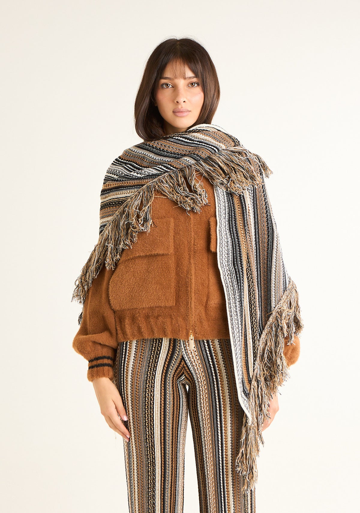 Scialle in maglia rigata