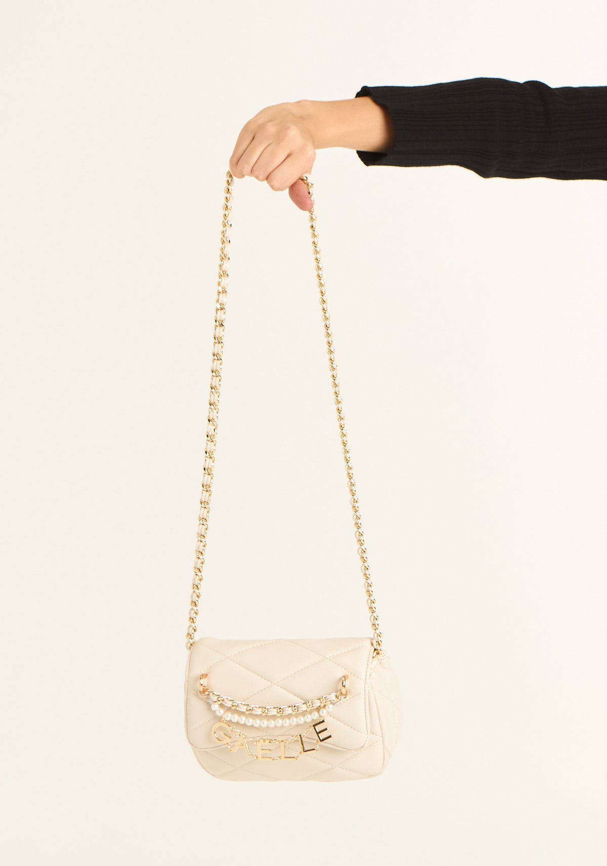 Borsa mini con perle e charms