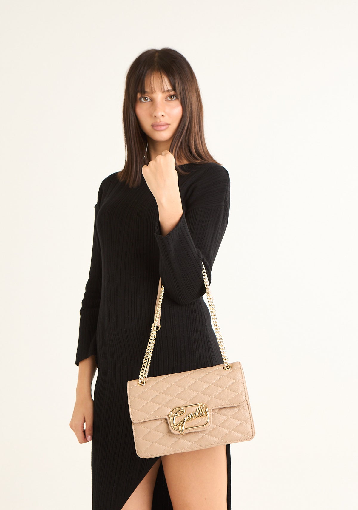 Borsa regular trapuntata con logo corsivo