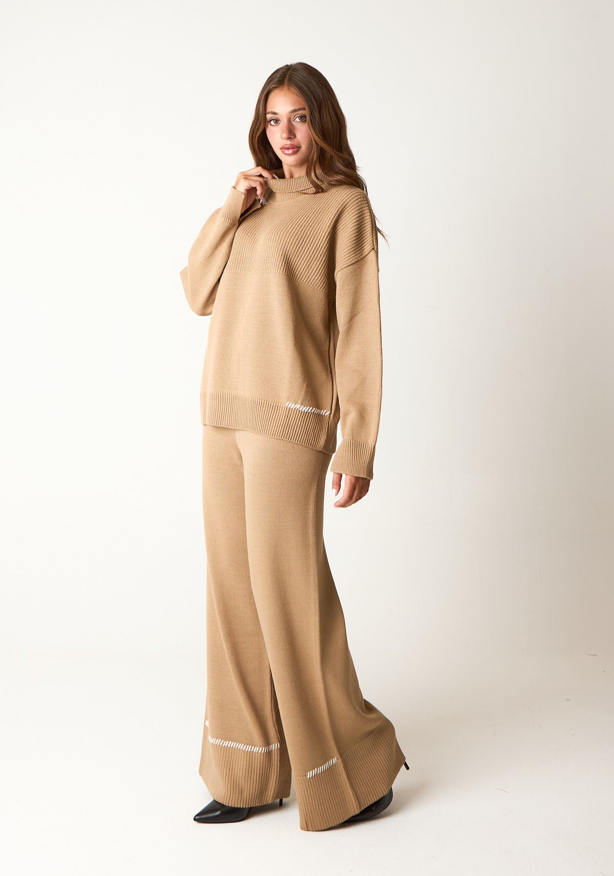 Pantalone palazzo in maglia rasata