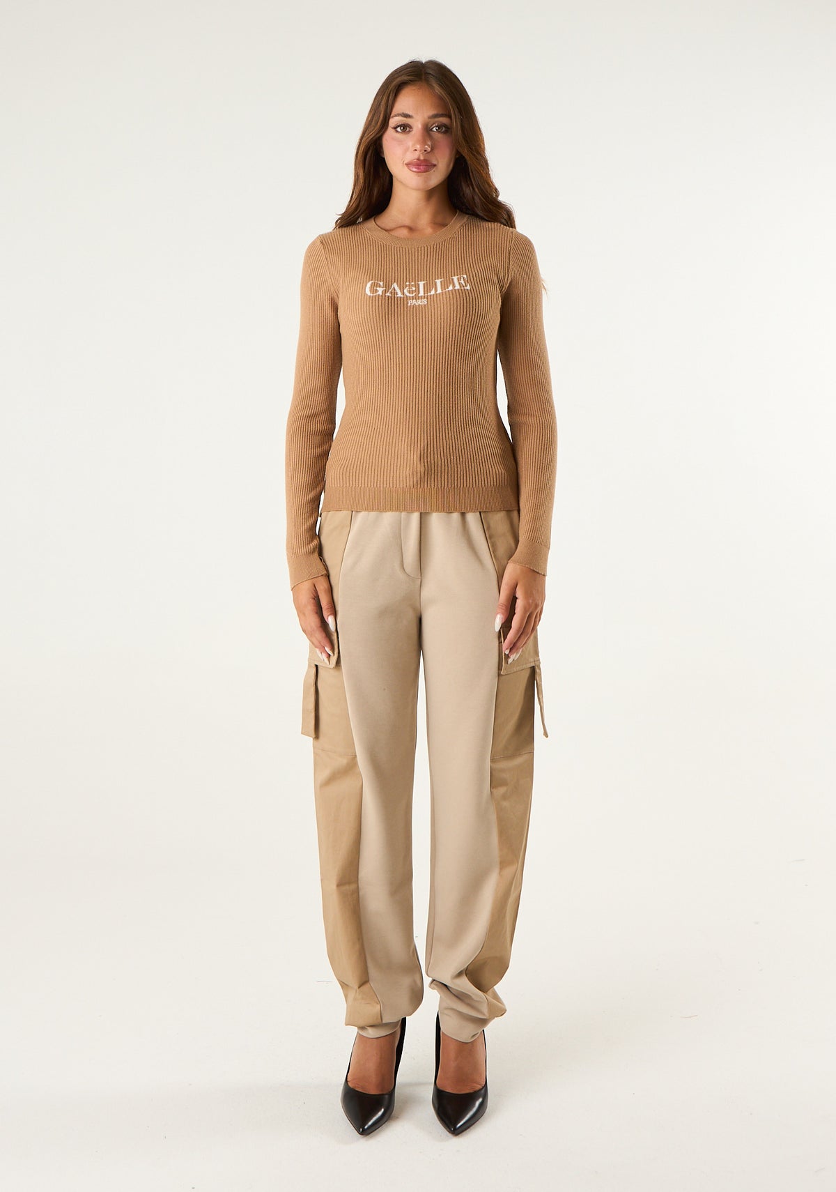 Pullover aderente in maglia a coste