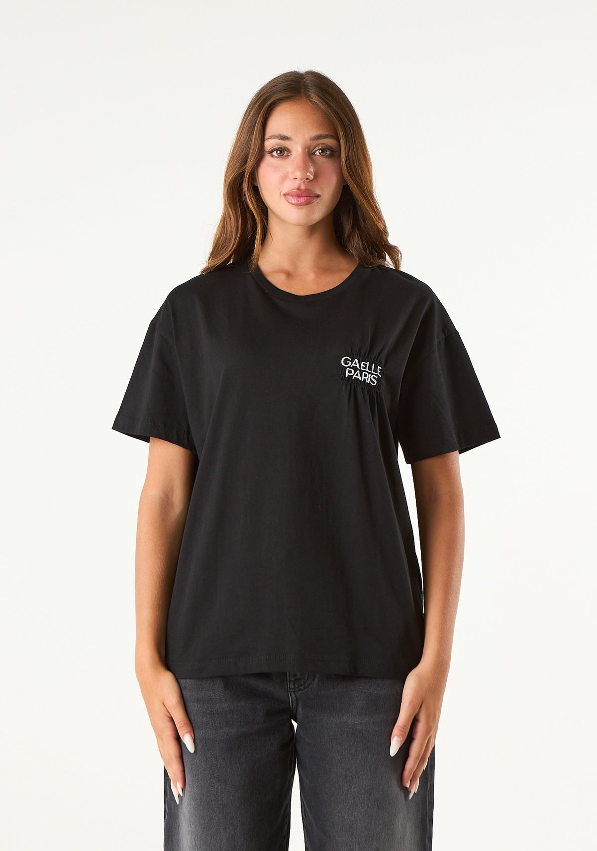 T-shirt con ricamo arricciato