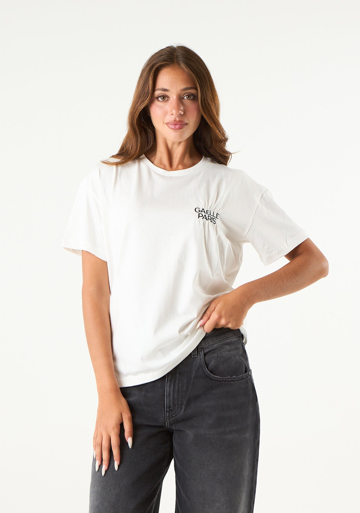 T-shirt con ricamo arricciato