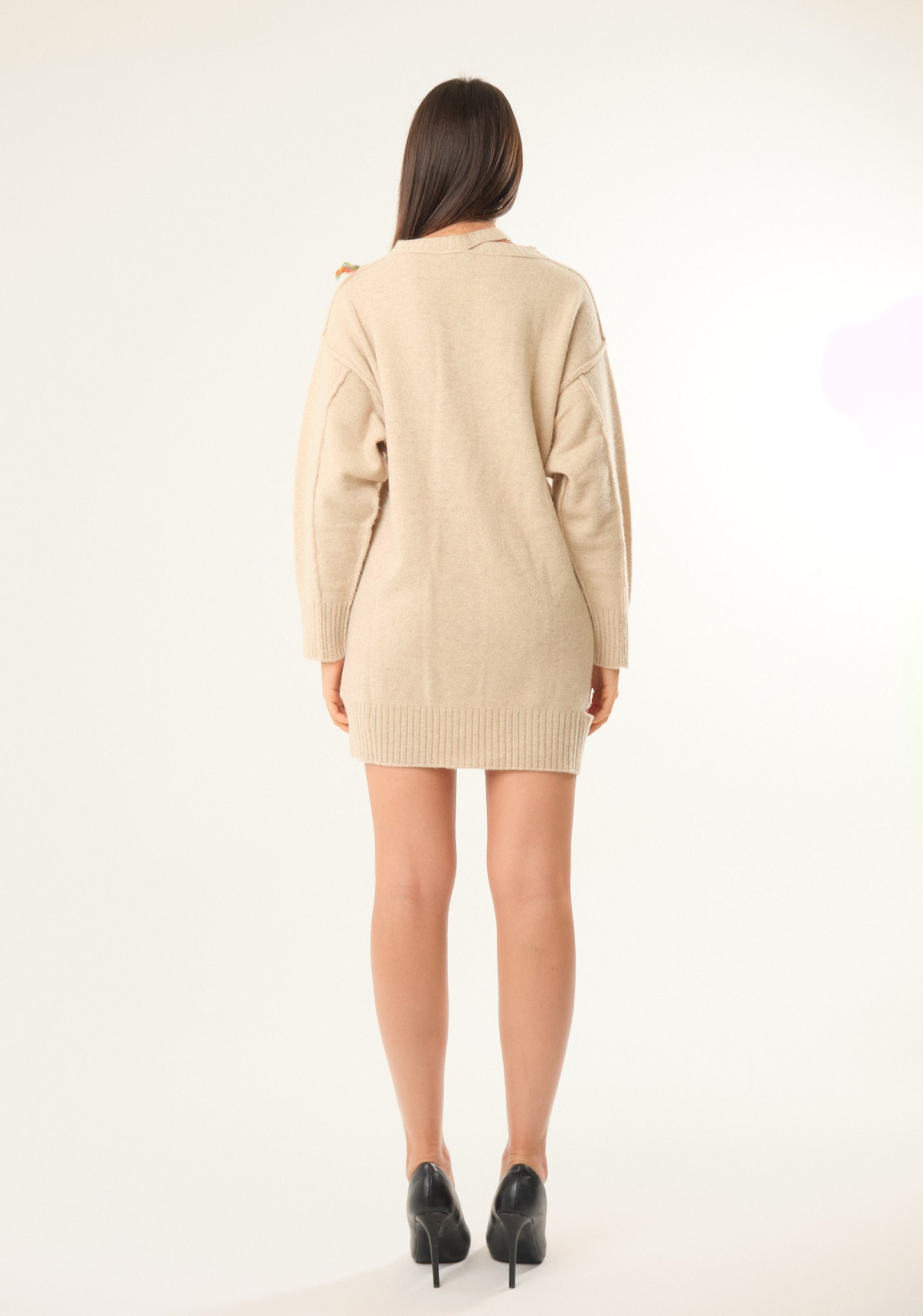Abito over con cut out