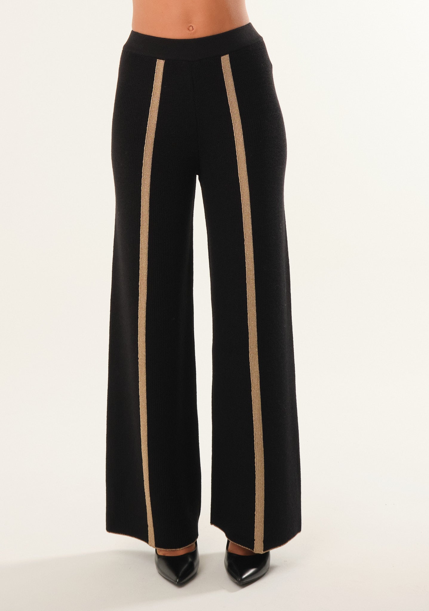 Pantalone con bande laterali