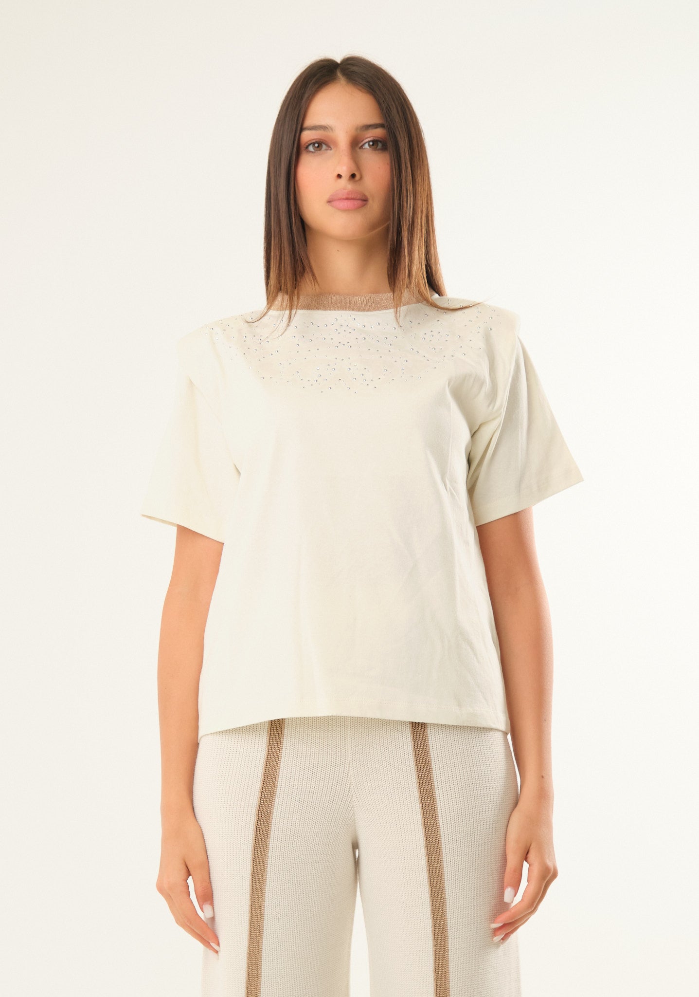 T-shirt con spalline