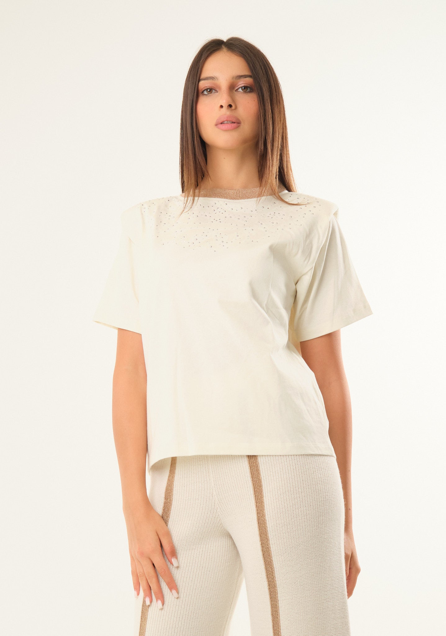 T-shirt con spalline
