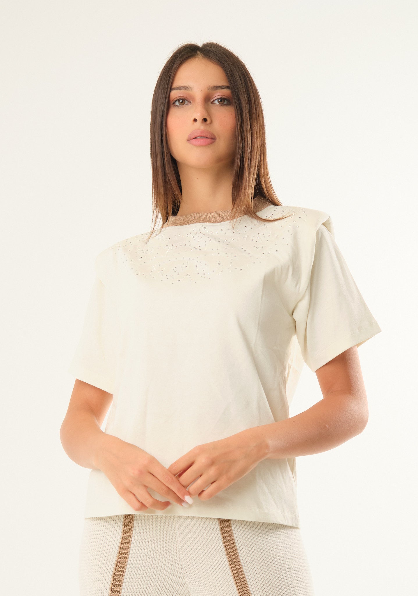 T-shirt con spalline